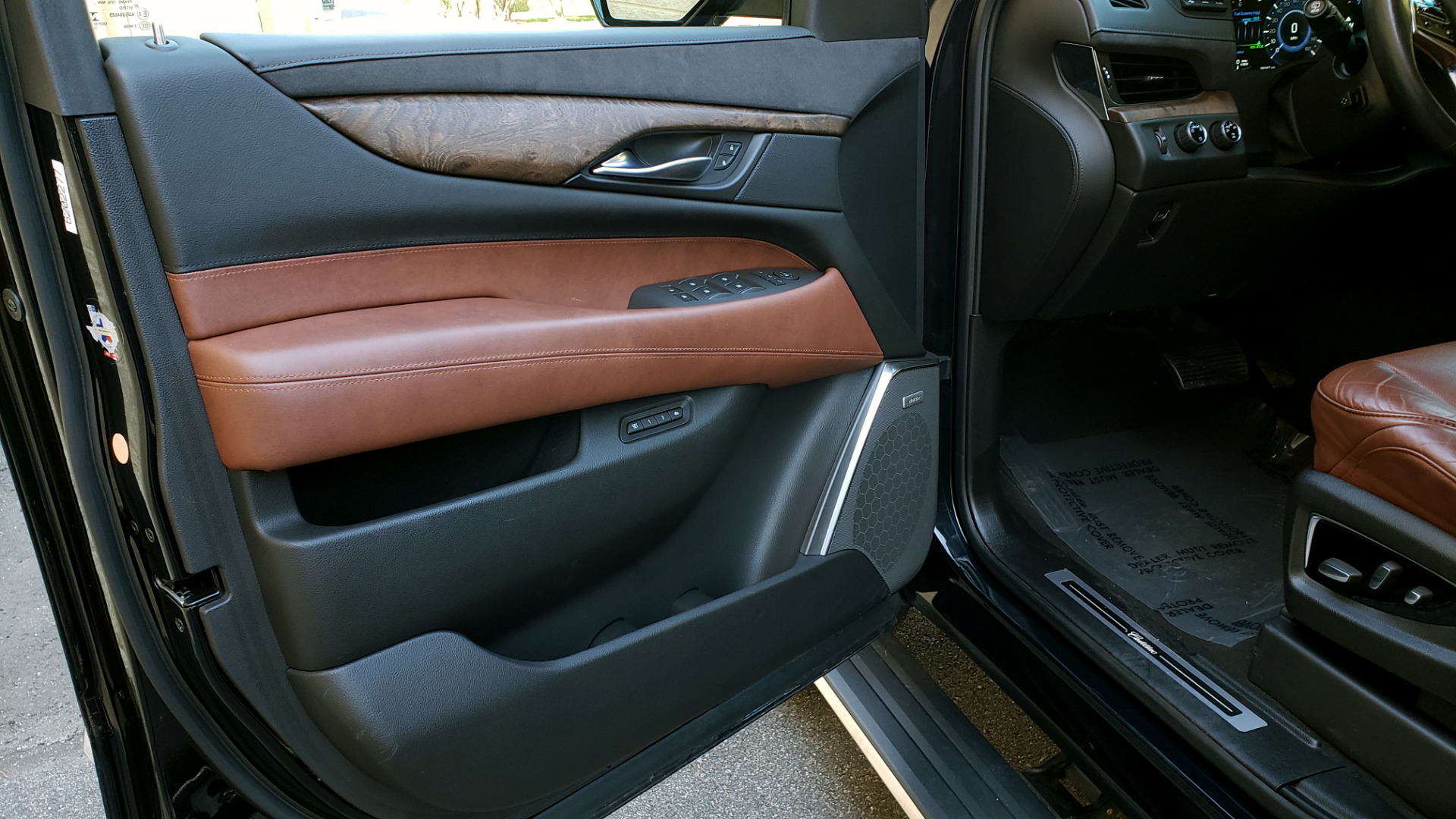 Used 2016 Cadillac ESCALADE ESV PREMIUM COLLECTION / NAV / 3-ROW / SUNROOF / CAMERA for sale Sold at Formula Imports in Charlotte NC 28227 39