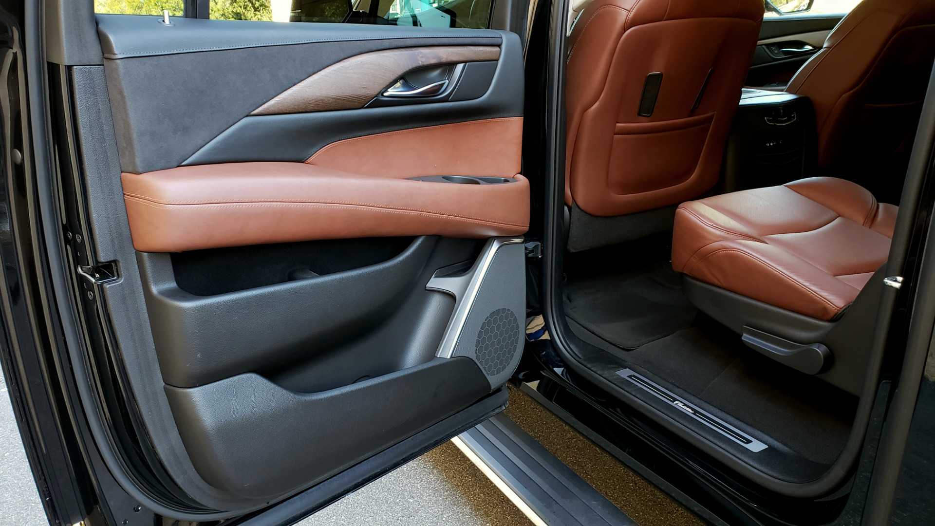 Used 2016 Cadillac ESCALADE ESV PREMIUM COLLECTION / NAV / 3-ROW / SUNROOF / CAMERA for sale Sold at Formula Imports in Charlotte NC 28227 71