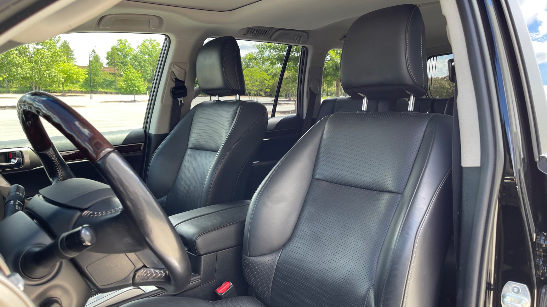 Used 2017 Lexus GX GX 460 LUXURY / AWD / NAV / SUNROOF / MARK LEV SND / REARVIEW for sale Sold at Formula Imports in Charlotte NC 28227 26