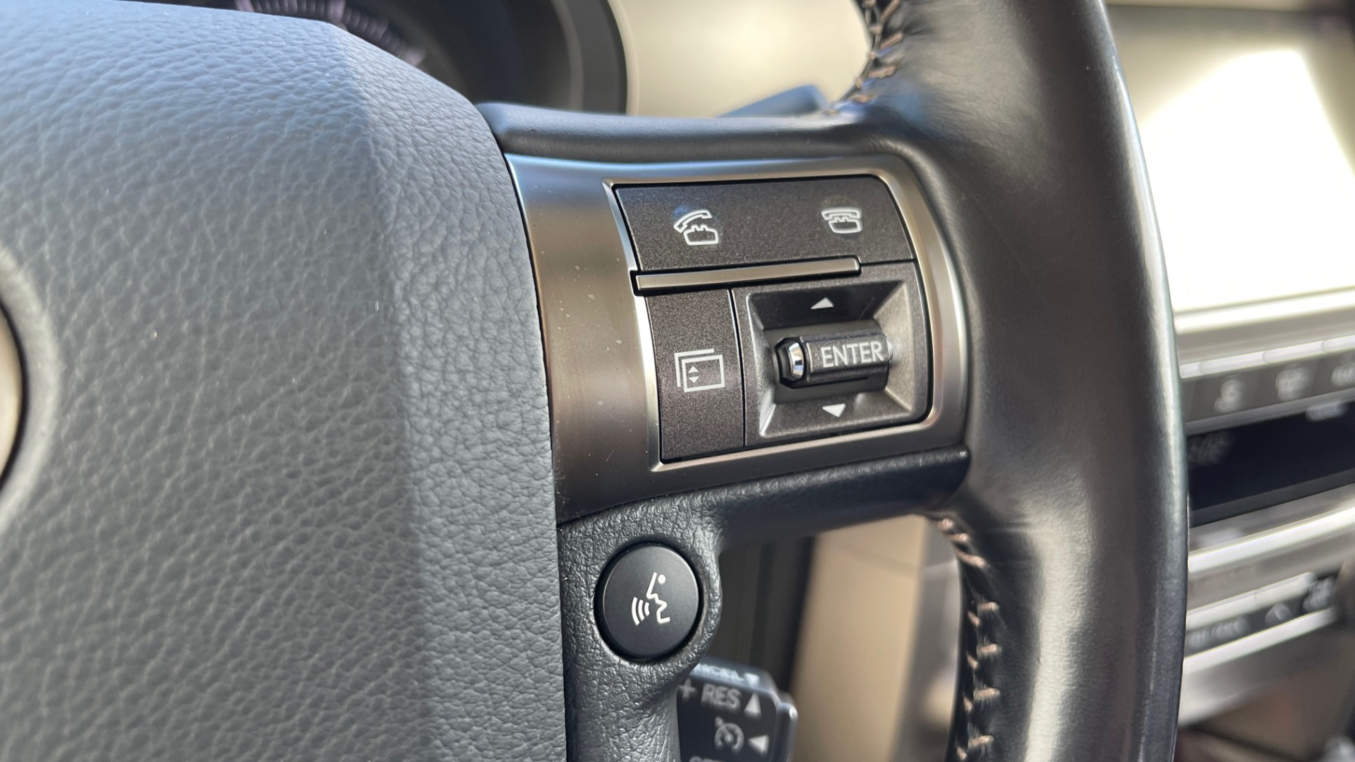 Used 2017 Lexus GX GX 460 LUXURY / AWD / NAV / SUNROOF / MARK LEV SND / REARVIEW for sale Sold at Formula Imports in Charlotte NC 28227 34