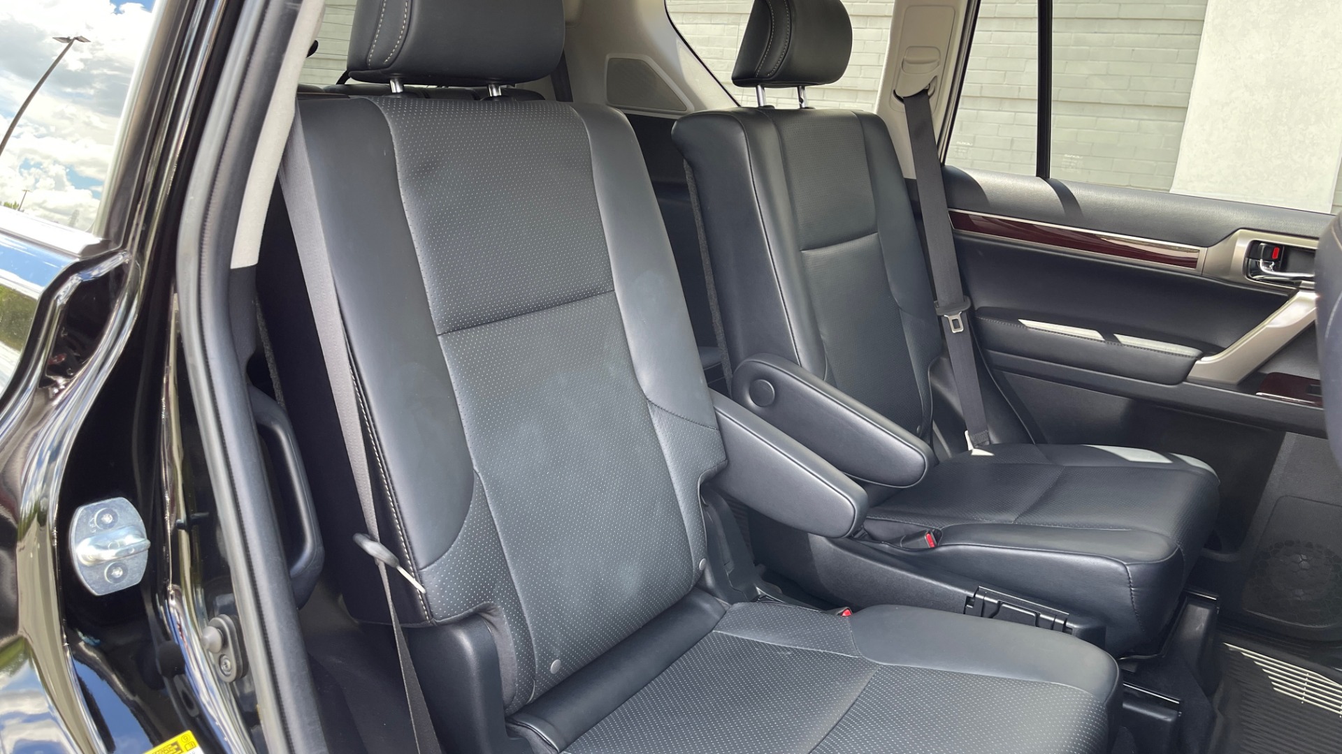Used 2017 Lexus GX GX 460 LUXURY / AWD / NAV / SUNROOF / MARK LEV SND / REARVIEW for sale Sold at Formula Imports in Charlotte NC 28227 53