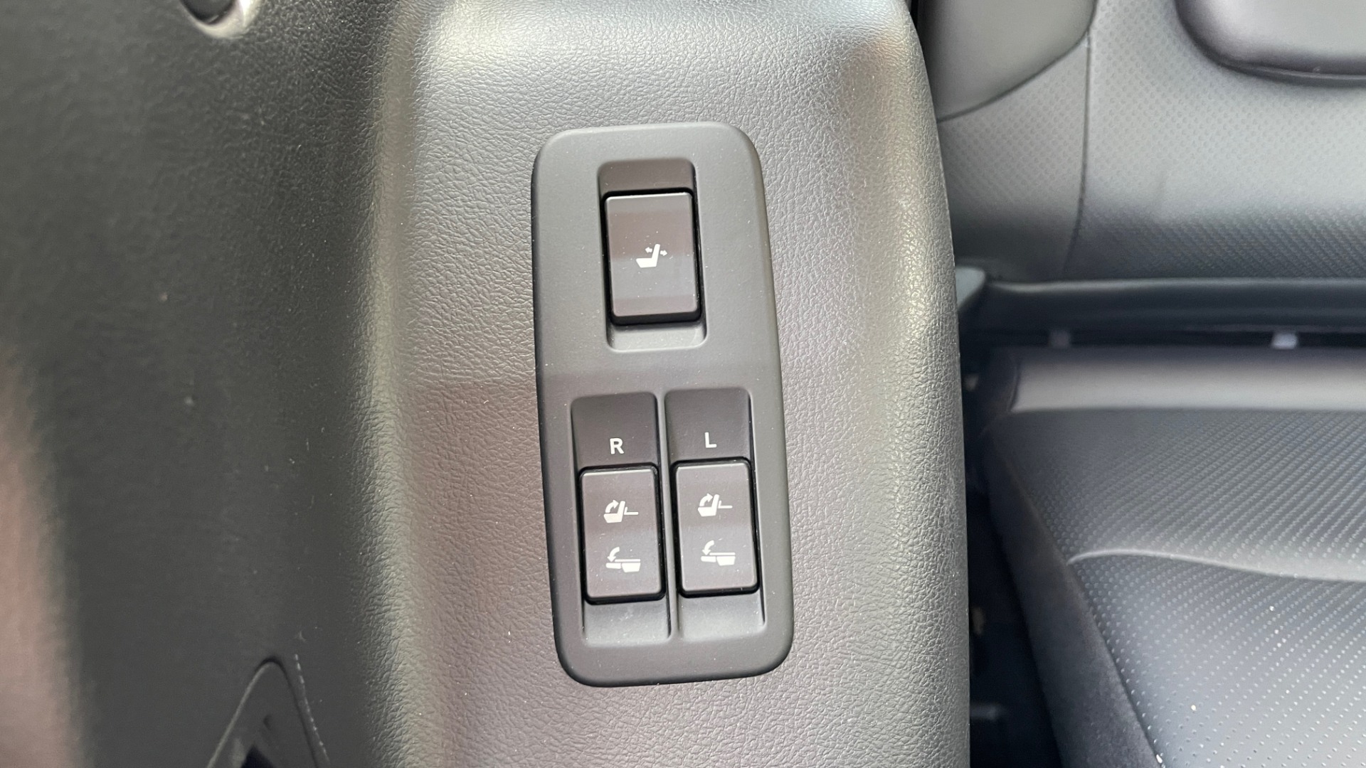 Used 2017 Lexus GX GX 460 LUXURY / AWD / NAV / SUNROOF / MARK LEV SND / REARVIEW for sale Sold at Formula Imports in Charlotte NC 28227 55