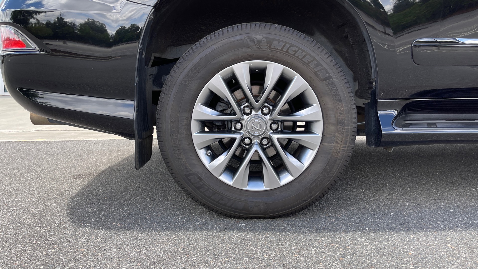 Used 2017 Lexus GX GX 460 LUXURY / AWD / NAV / SUNROOF / MARK LEV SND / REARVIEW for sale Sold at Formula Imports in Charlotte NC 28227 65