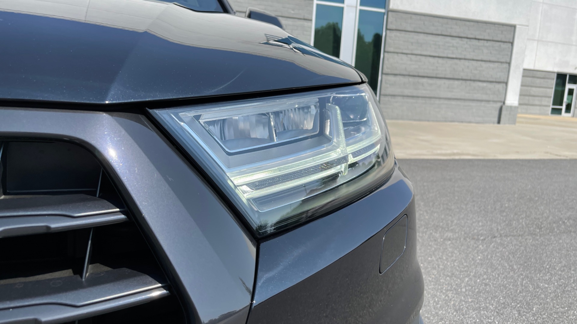 Used 2018 Audi Q7 PRESTIGE TIPTRONIC / NAV / SUNROOF / ADAPTIVE PKG / DRVR ASST / CLD WTHR /  for sale Sold at Formula Imports in Charlotte NC 28227 11