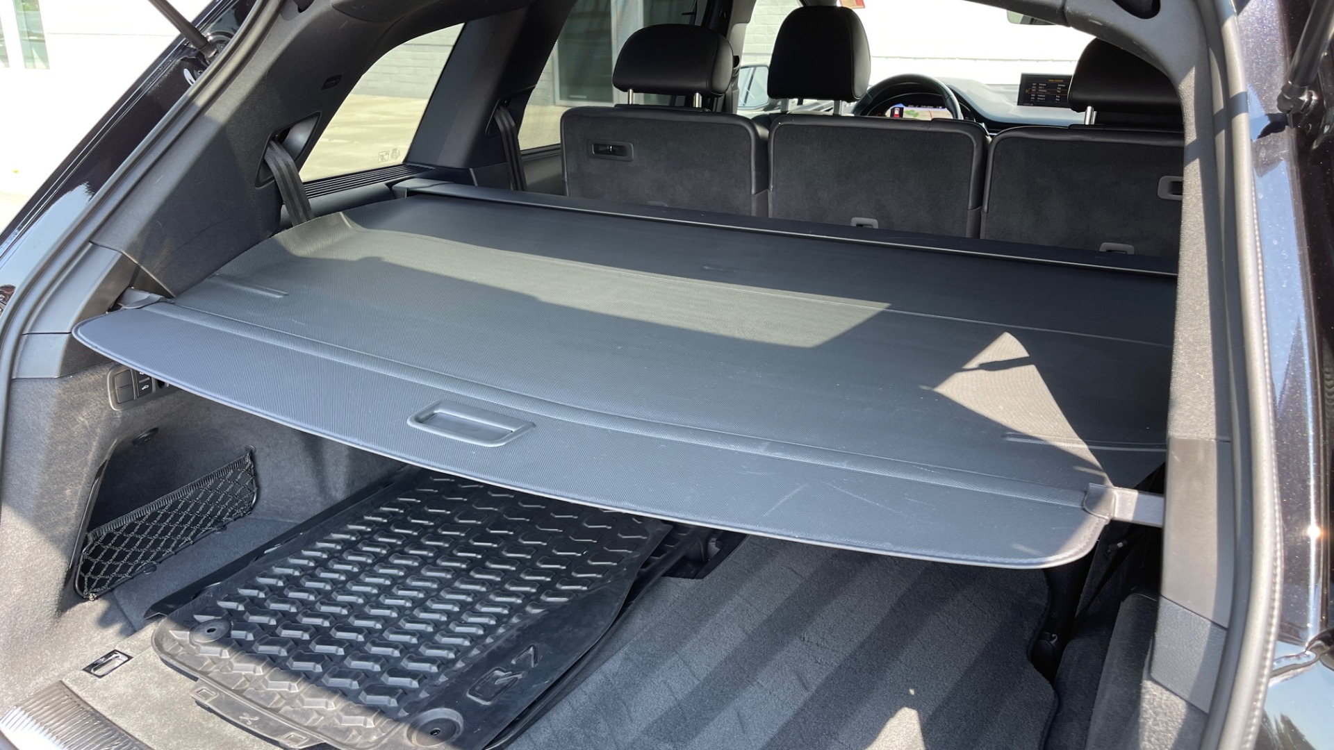Used 2018 Audi Q7 PRESTIGE TIPTRONIC / NAV / SUNROOF / ADAPTIVE PKG / DRVR ASST / CLD WTHR / for sale Sold at Formula Imports in Charlotte NC 28227 19