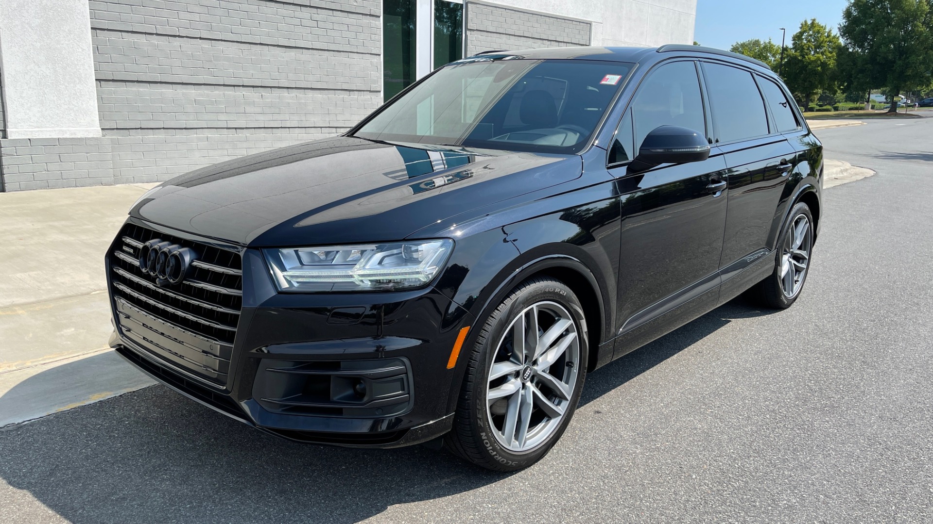 Used 2018 Audi Q7 PRESTIGE TIPTRONIC / NAV / SUNROOF / ADAPTIVE PKG / DRVR ASST / CLD WTHR / for sale Sold at Formula Imports in Charlotte NC 28227 2