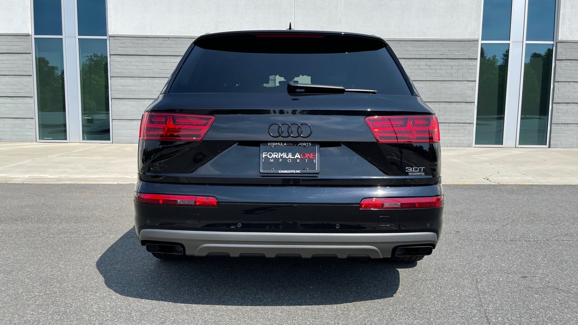 Used 2018 Audi Q7 PRESTIGE TIPTRONIC / NAV / SUNROOF / ADAPTIVE PKG / DRVR ASST / CLD WTHR / for sale Sold at Formula Imports in Charlotte NC 28227 24