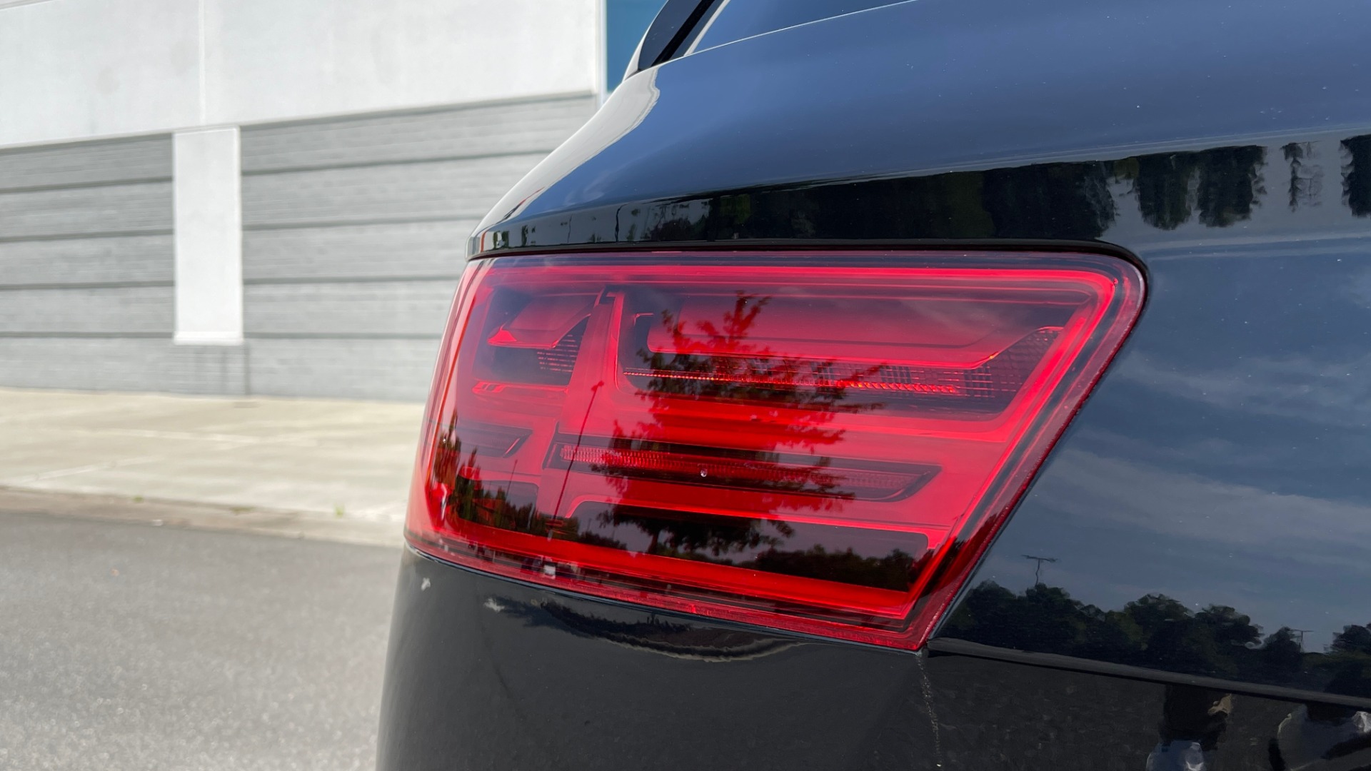 Used 2018 Audi Q7 PRESTIGE TIPTRONIC / NAV / SUNROOF / ADAPTIVE PKG / DRVR ASST / CLD WTHR / for sale Sold at Formula Imports in Charlotte NC 28227 25