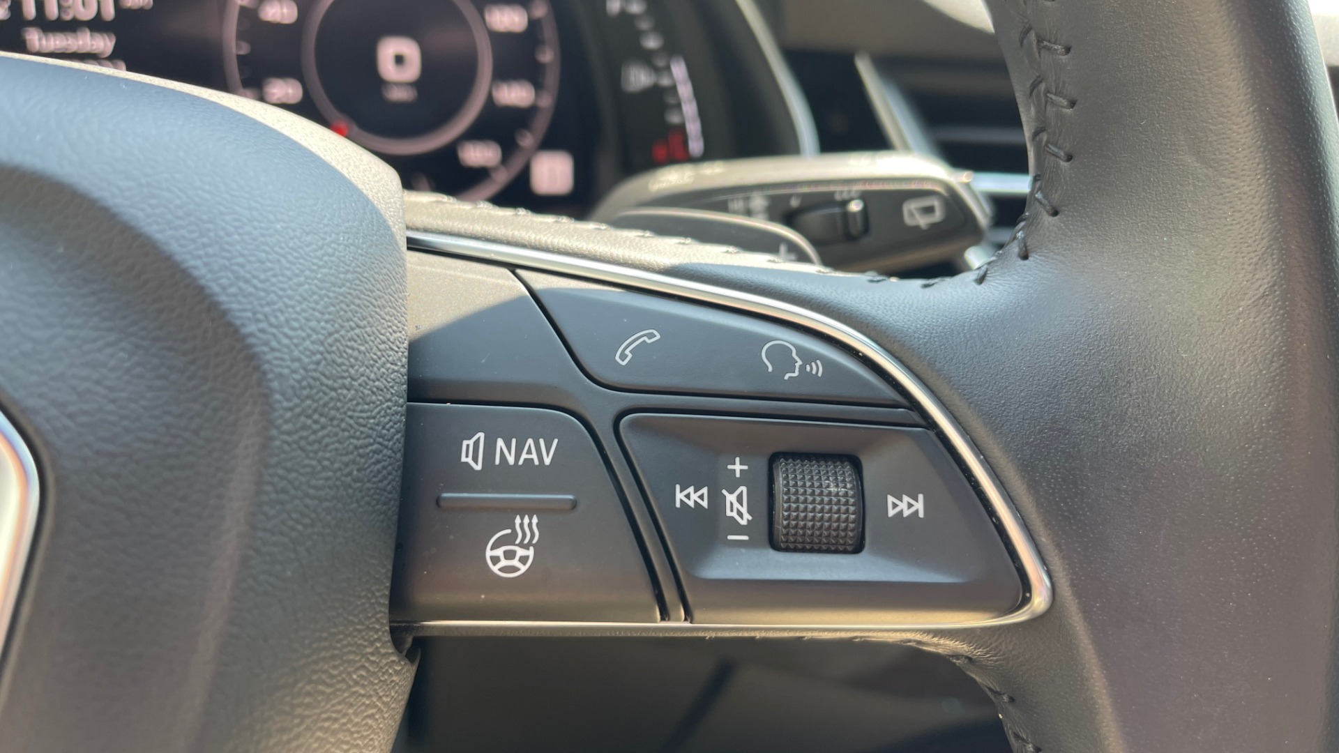Used 2018 Audi Q7 PRESTIGE TIPTRONIC / NAV / SUNROOF / ADAPTIVE PKG / DRVR ASST / CLD WTHR / for sale Sold at Formula Imports in Charlotte NC 28227 40