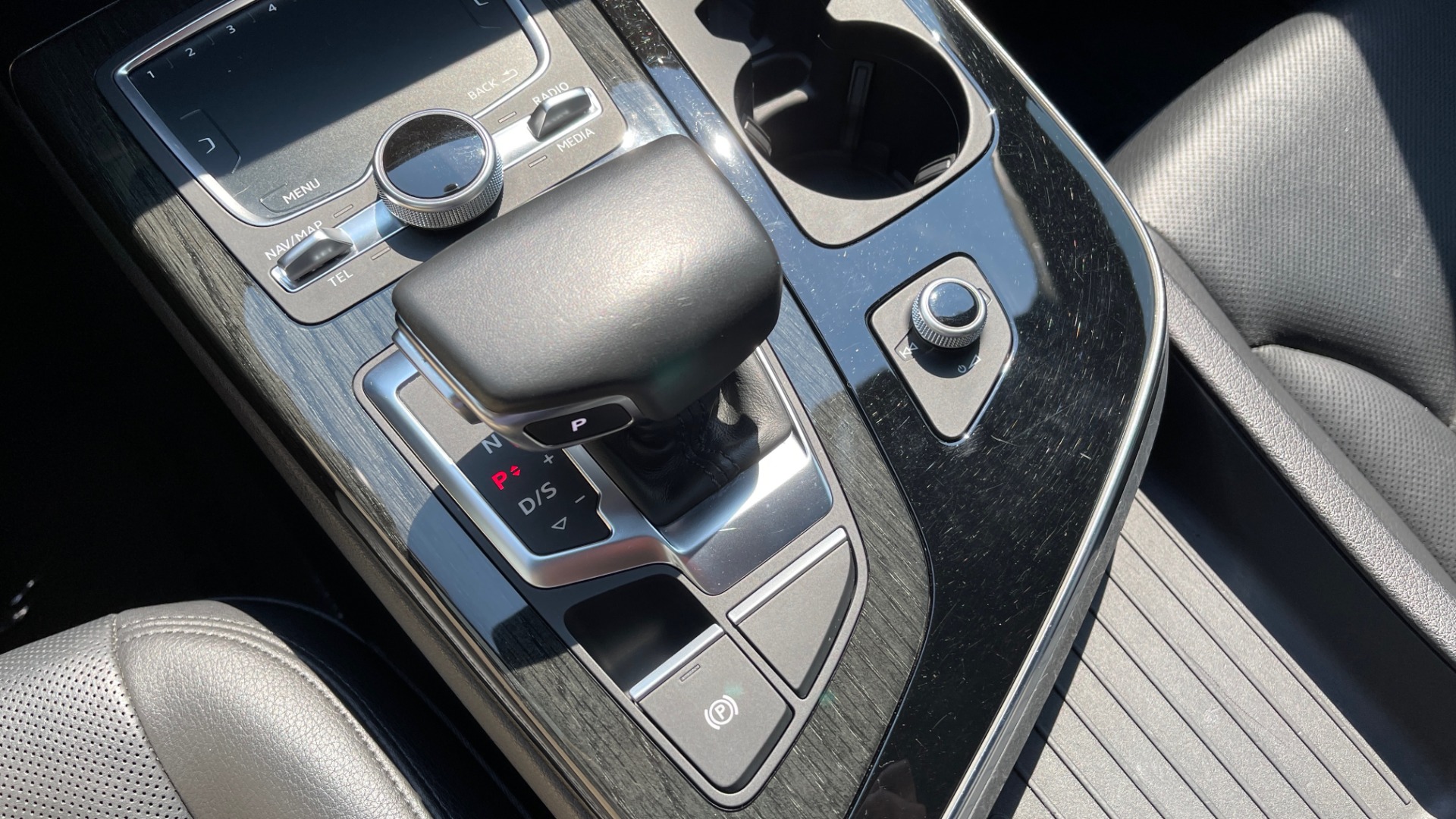Used 2018 Audi Q7 PRESTIGE TIPTRONIC / NAV / SUNROOF / ADAPTIVE PKG / DRVR ASST / CLD WTHR / for sale Sold at Formula Imports in Charlotte NC 28227 45