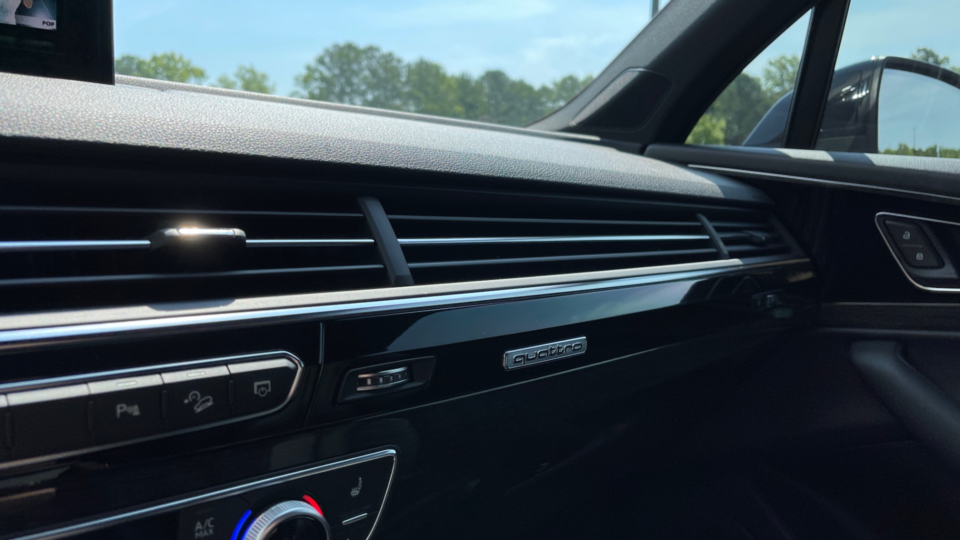 Used 2018 Audi Q7 PRESTIGE TIPTRONIC / NAV / SUNROOF / ADAPTIVE PKG / DRVR ASST / CLD WTHR / for sale Sold at Formula Imports in Charlotte NC 28227 52