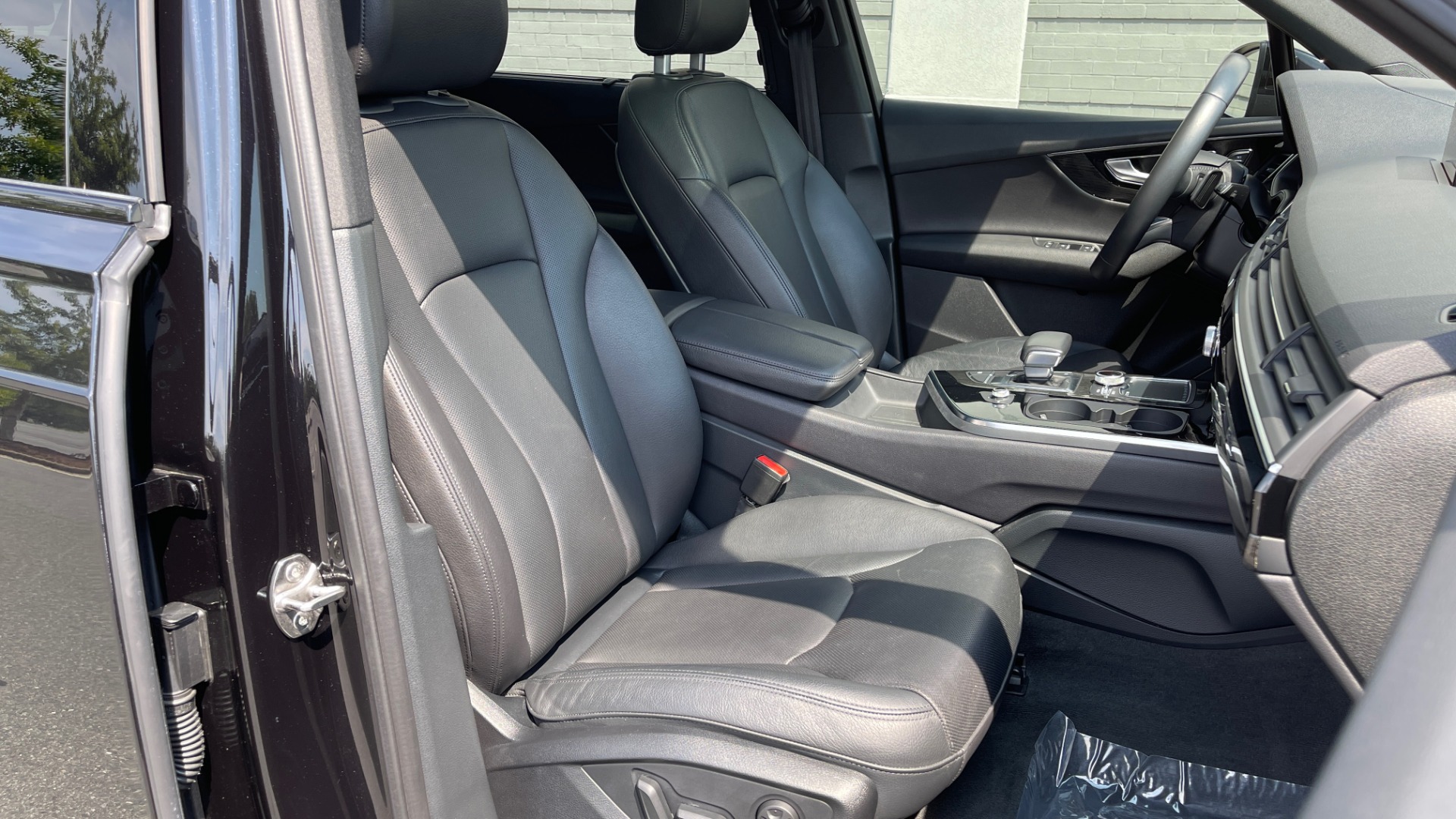 Used 2018 Audi Q7 PRESTIGE TIPTRONIC / NAV / SUNROOF / ADAPTIVE PKG / DRVR ASST / CLD WTHR /  for sale Sold at Formula Imports in Charlotte NC 28227 73