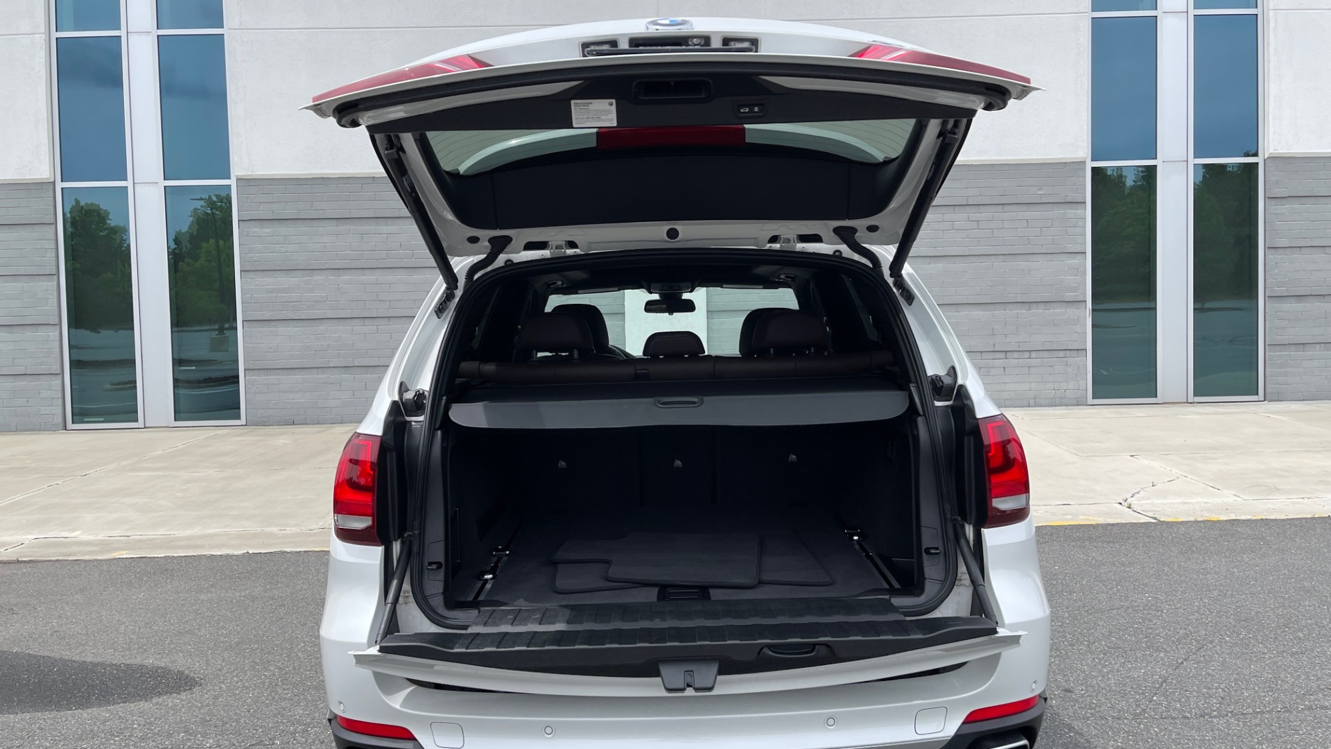 Used 2018 BMW X5 XDRIVE35I PREMIUM / DRVR ASST / HTD STRNG WHL / REARVIEW for sale Sold at Formula Imports in Charlotte NC 28227 15