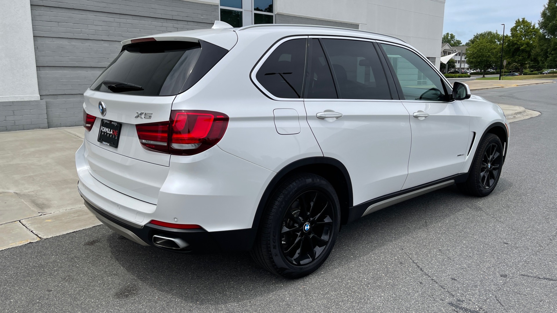 Used 2018 BMW X5 XDRIVE35I PREMIUM / DRVR ASST / HTD STRNG WHL / REARVIEW for sale Sold at Formula Imports in Charlotte NC 28227 2