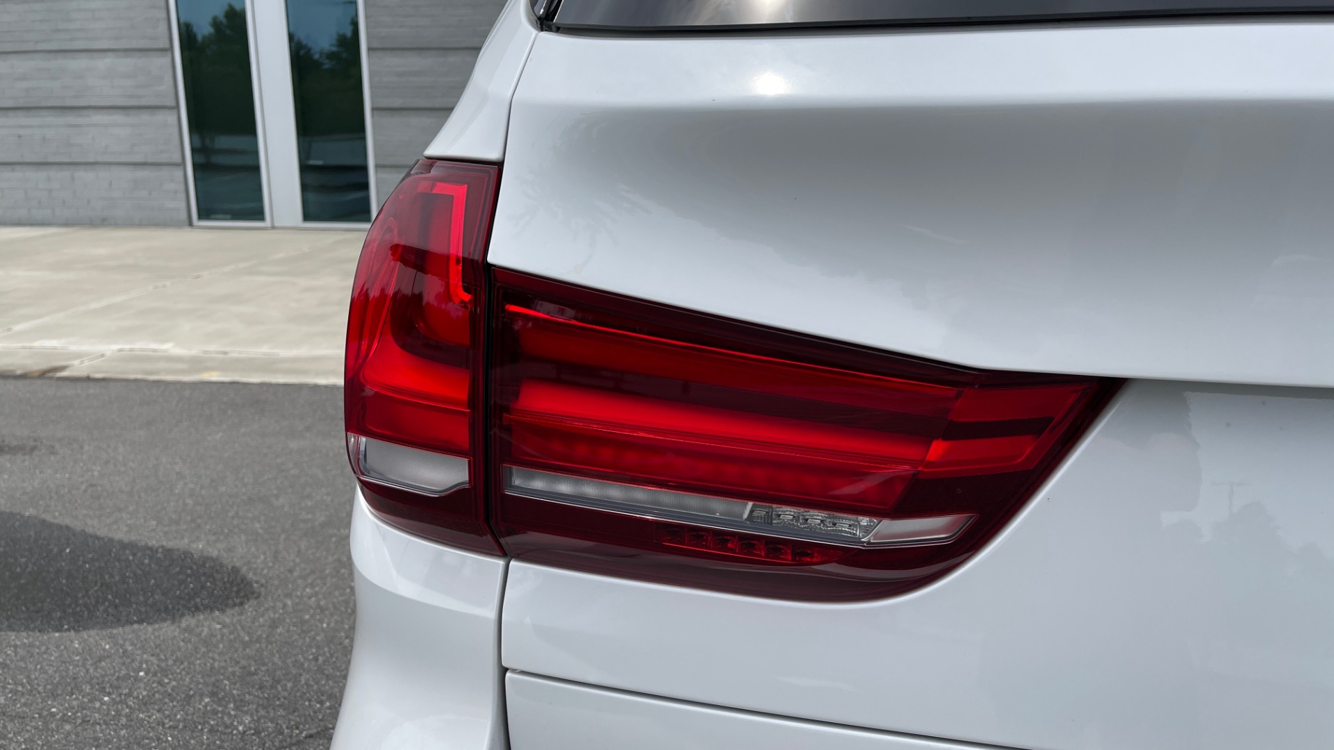 Used 2018 BMW X5 XDRIVE35I PREMIUM / DRVR ASST / HTD STRNG WHL / REARVIEW for sale Sold at Formula Imports in Charlotte NC 28227 22