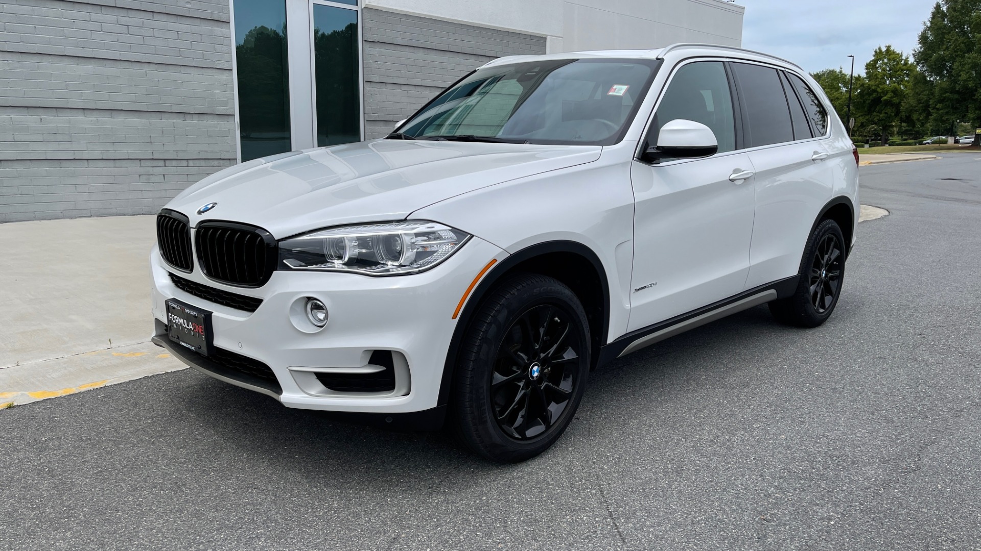 Used 2018 BMW X5 XDRIVE35I PREMIUM / DRVR ASST / HTD STRNG WHL / REARVIEW for sale Sold at Formula Imports in Charlotte NC 28227 3