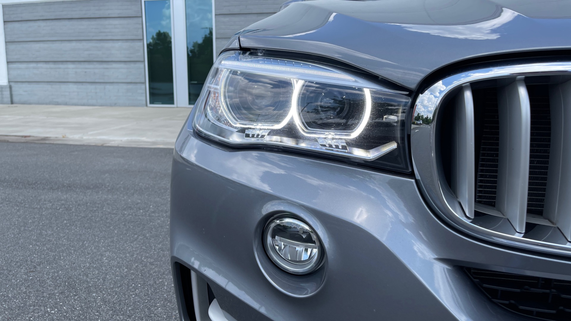 Used 2018 BMW X5 XDRIVE35I PREMIUM / DRVR ASST / WIRELESS CHARGING / CAMERAS for sale Sold at Formula Imports in Charlotte NC 28227 15