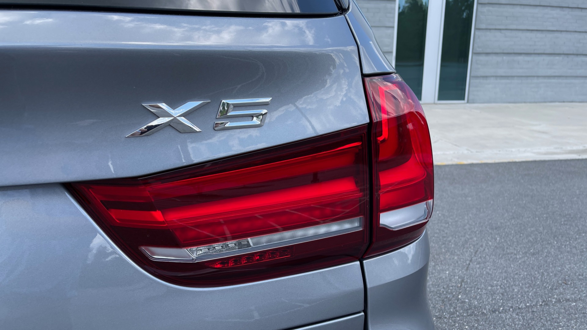 Used 2018 BMW X5 XDRIVE35I PREMIUM / DRVR ASST / WIRELESS CHARGING / CAMERAS for sale Sold at Formula Imports in Charlotte NC 28227 31