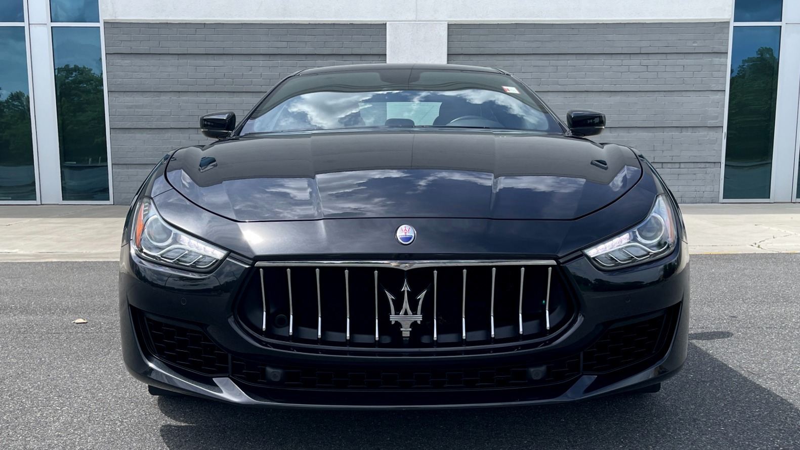 Used 2018 Maserati GHIBLI S Q4 SEDAN / AWD / 3.0L V6 / SUNROOF / NAV / REARVIEW for sale Sold at Formula Imports in Charlotte NC 28227 10