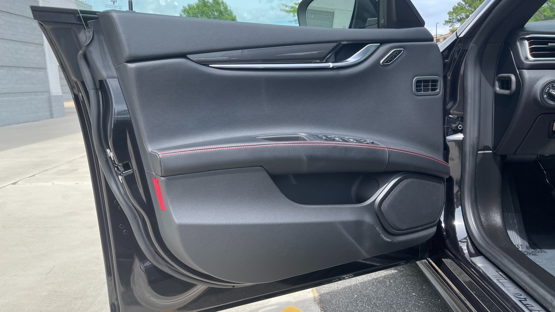 Used 2018 Maserati GHIBLI S Q4 SEDAN / AWD / 3.0L V6 / SUNROOF / NAV / REARVIEW for sale Sold at Formula Imports in Charlotte NC 28227 23