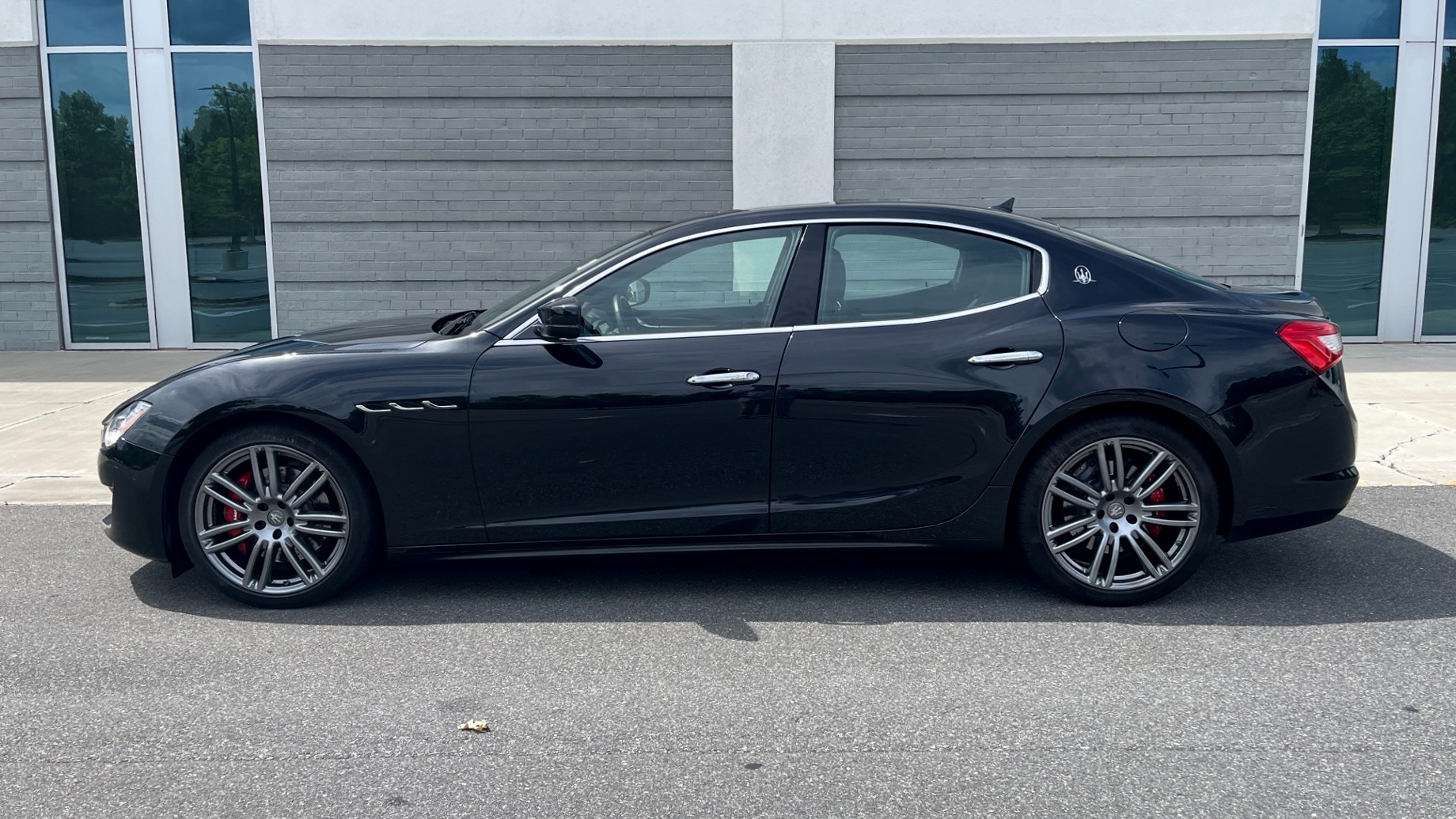 Used 2018 Maserati GHIBLI S Q4 SEDAN / AWD / 3.0L V6 / SUNROOF / NAV / REARVIEW for sale Sold at Formula Imports in Charlotte NC 28227 3