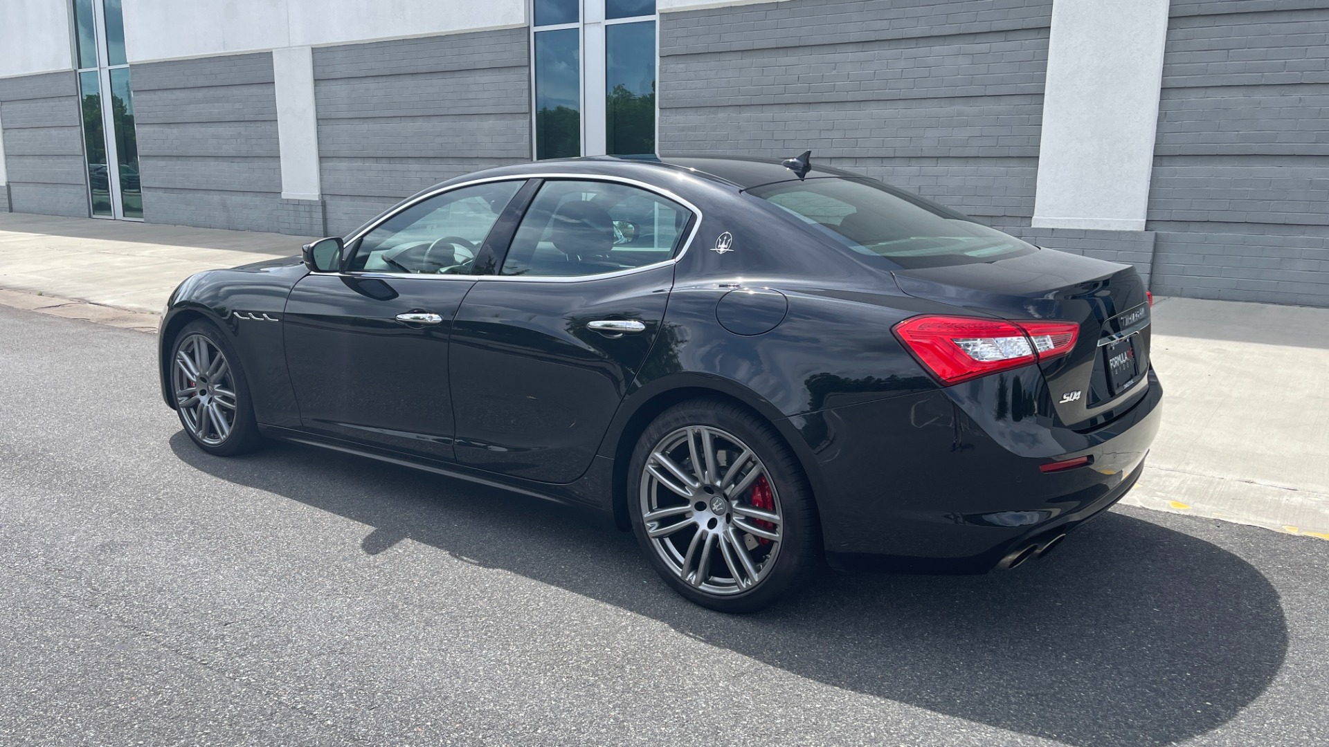 Used 2018 Maserati GHIBLI S Q4 SEDAN / AWD / 3.0L V6 / SUNROOF / NAV / REARVIEW for sale Sold at Formula Imports in Charlotte NC 28227 4