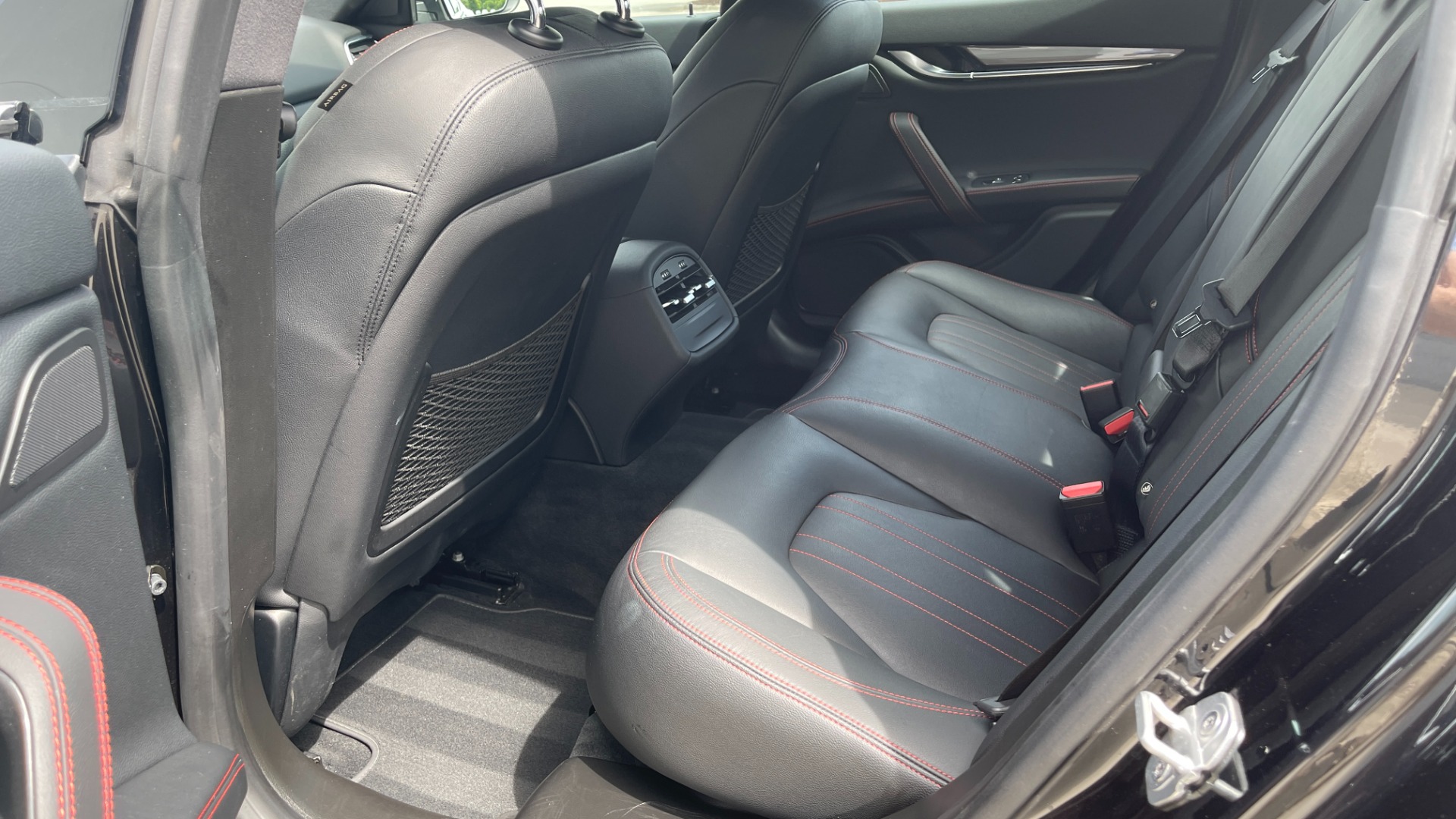 Used 2018 Maserati GHIBLI S Q4 SEDAN / AWD / 3.0L V6 / SUNROOF / NAV / REARVIEW for sale Sold at Formula Imports in Charlotte NC 28227 48