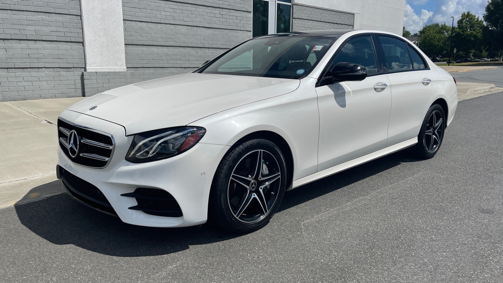 Used 2018 Mercedes-Benz E-CLASS E 300 PREMIUM / NIGHT PKG / PANO-ROOF / BURMESTER / REARVIEW for sale Sold at Formula Imports in Charlotte NC 28227 3