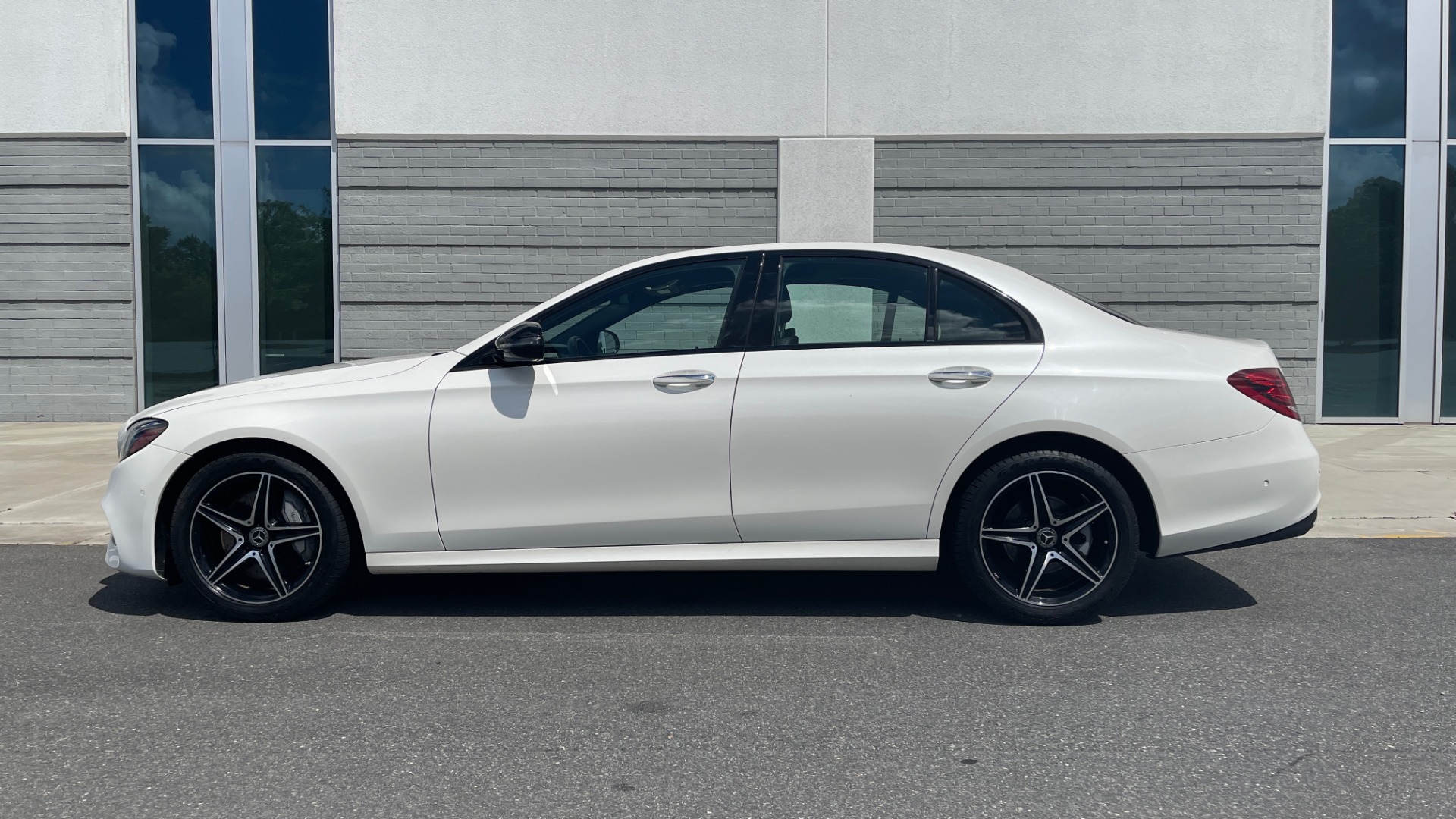 Used 2018 Mercedes-Benz E-CLASS E 300 PREMIUM / NIGHT PKG / PANO-ROOF / BURMESTER / REARVIEW for sale Sold at Formula Imports in Charlotte NC 28227 4