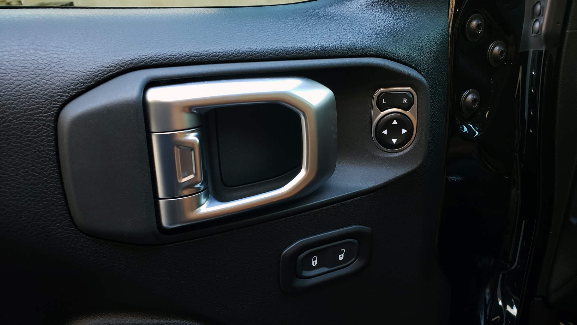 Used 2020 Jeep GLADIATOR SPORT S 4X4 / FREEDOM TOP / NAV / ALPINE / COLD WTHR for sale Sold at Formula Imports in Charlotte NC 28227 34