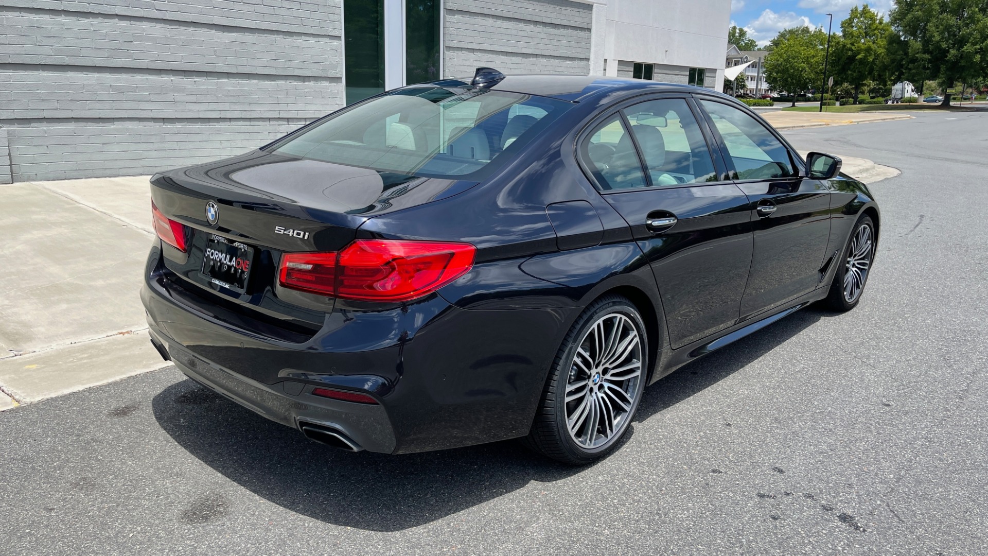 Used 2018 BMW 5 SERIES 540I M-SPORT / EXECUTIVE PKG / DRVR ASST PKG / BLIND SPOT / LANE DEPART for sale Sold at Formula Imports in Charlotte NC 28227 2