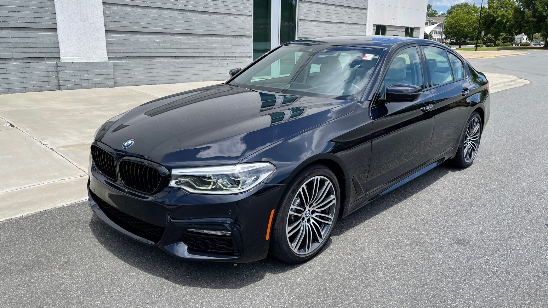 Used 2018 BMW 5 SERIES 540I M-SPORT / EXECUTIVE PKG / DRVR ASST PKG / BLIND SPOT / LANE DEPART for sale Sold at Formula Imports in Charlotte NC 28227 3