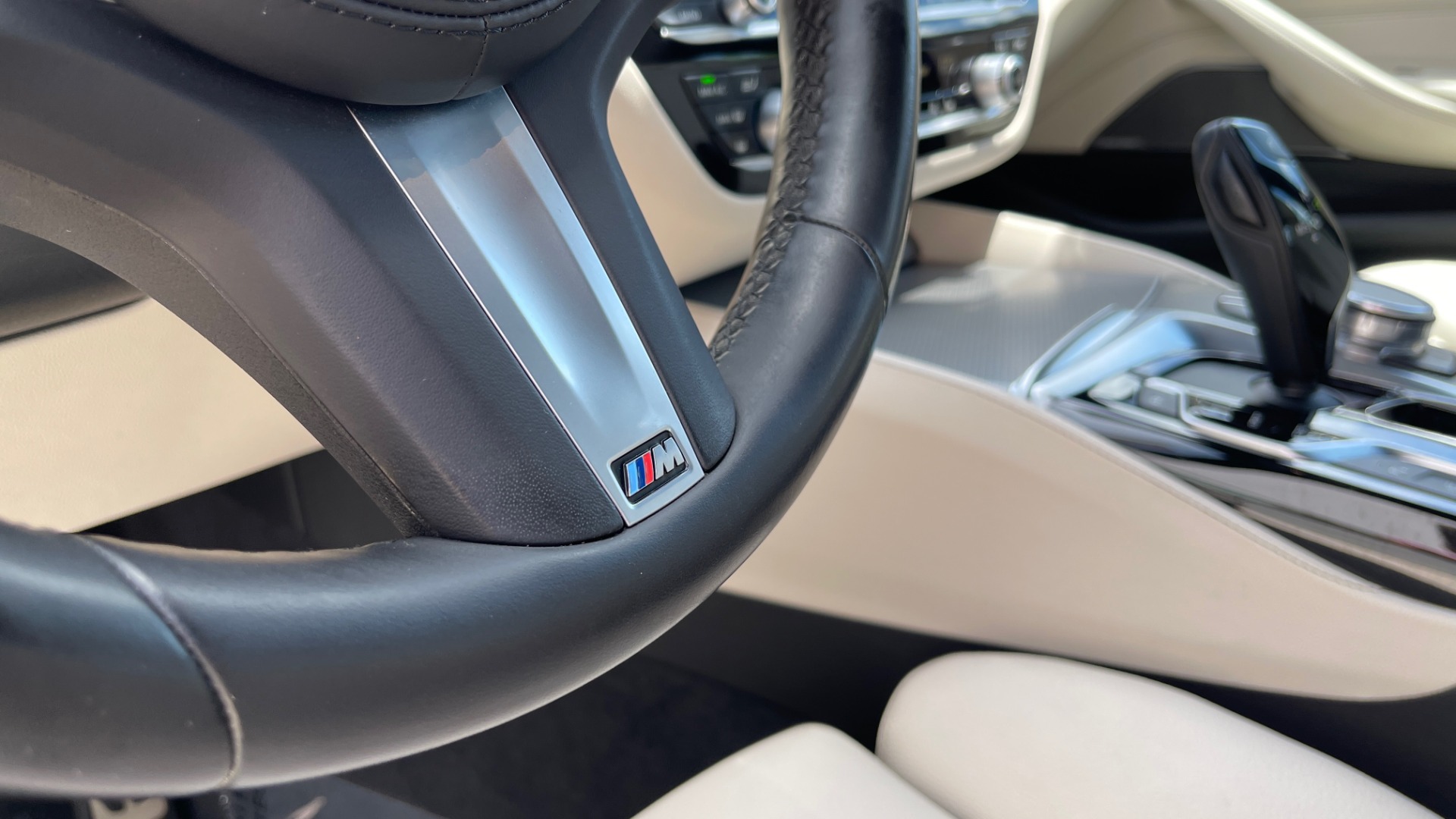 Used 2018 BMW 5 SERIES 540I M-SPORT / EXECUTIVE PKG / DRVR ASST PKG / BLIND SPOT / LANE DEPART for sale Sold at Formula Imports in Charlotte NC 28227 45