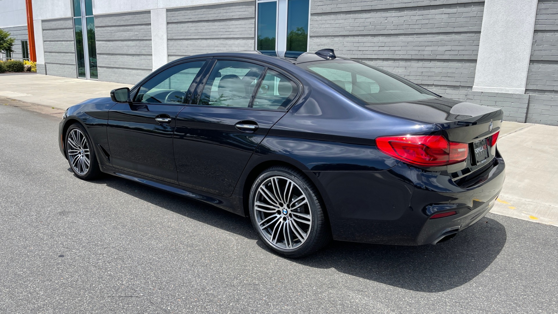 Used 2018 BMW 5 SERIES 540I M-SPORT / EXECUTIVE PKG / DRVR ASST PKG / BLIND SPOT / LANE DEPART for sale Sold at Formula Imports in Charlotte NC 28227 5