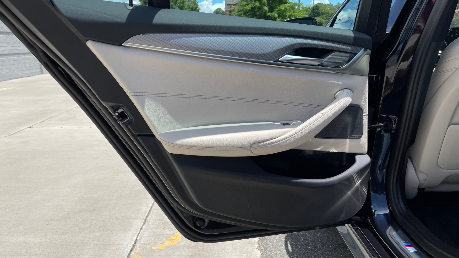 Used 2018 BMW 5 SERIES 540I M-SPORT / EXECUTIVE PKG / DRVR ASST PKG / BLIND SPOT / LANE DEPART for sale Sold at Formula Imports in Charlotte NC 28227 57