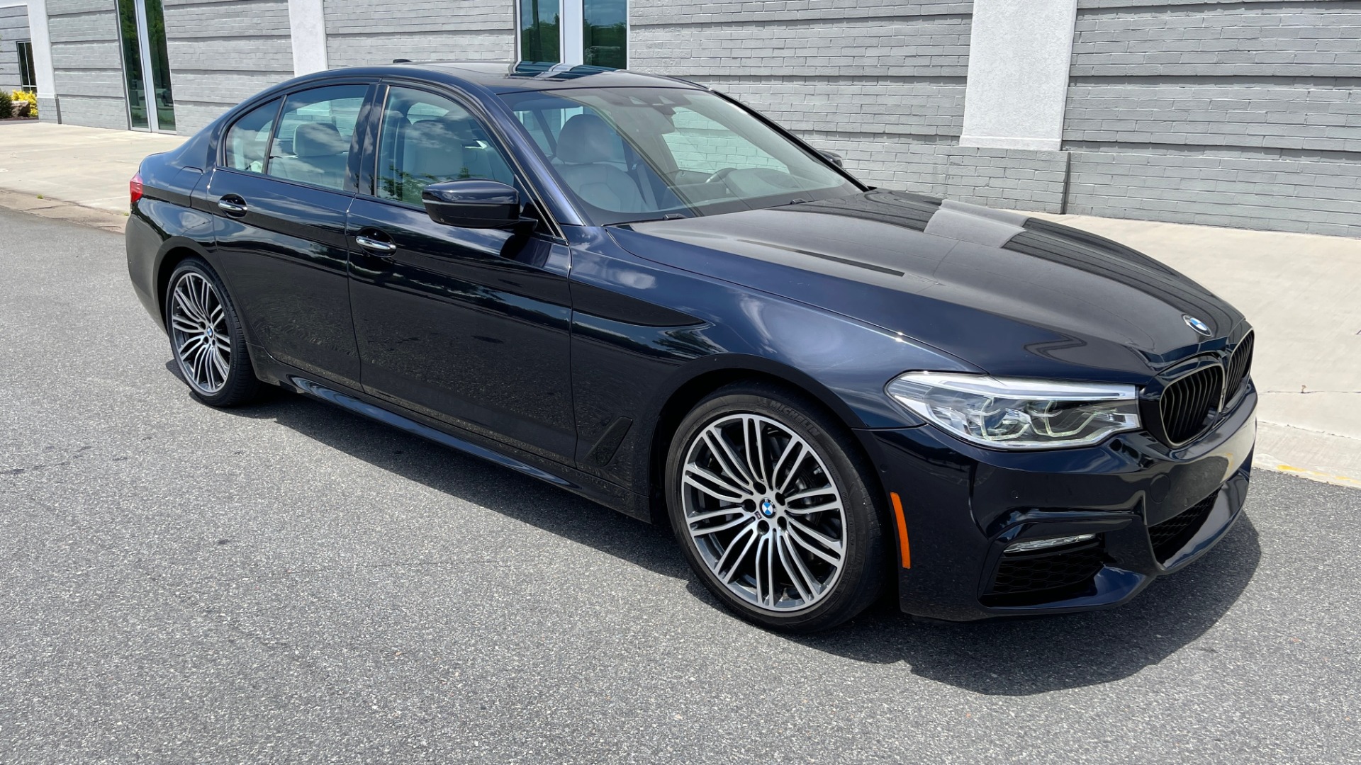 Used 2018 BMW 5 SERIES 540I M-SPORT / EXECUTIVE PKG / DRVR ASST PKG / BLIND SPOT / LANE DEPART for sale Sold at Formula Imports in Charlotte NC 28227 6