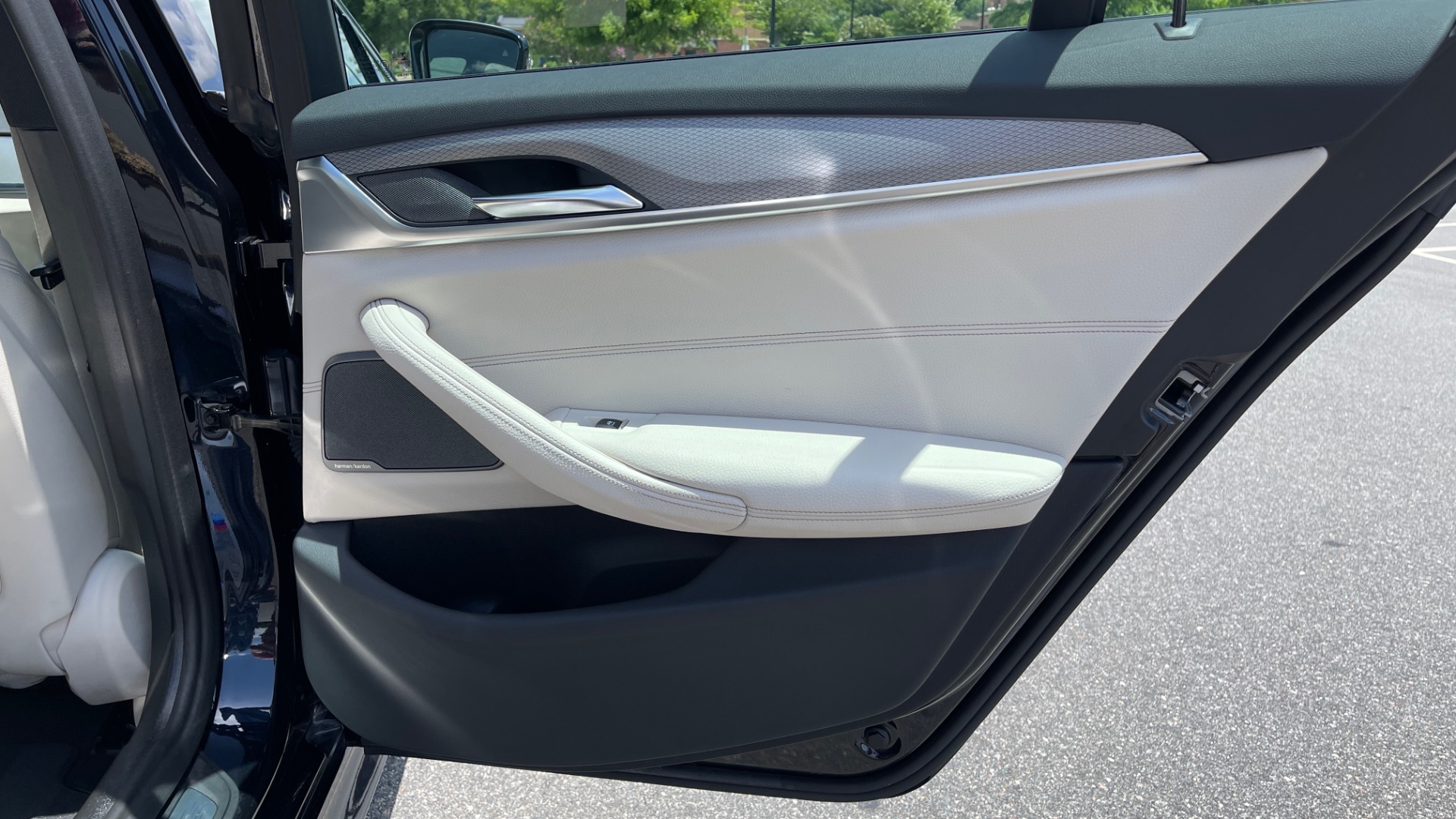 Used 2018 BMW 5 SERIES 540I M-SPORT / EXECUTIVE PKG / DRVR ASST PKG / BLIND SPOT / LANE DEPART for sale Sold at Formula Imports in Charlotte NC 28227 65