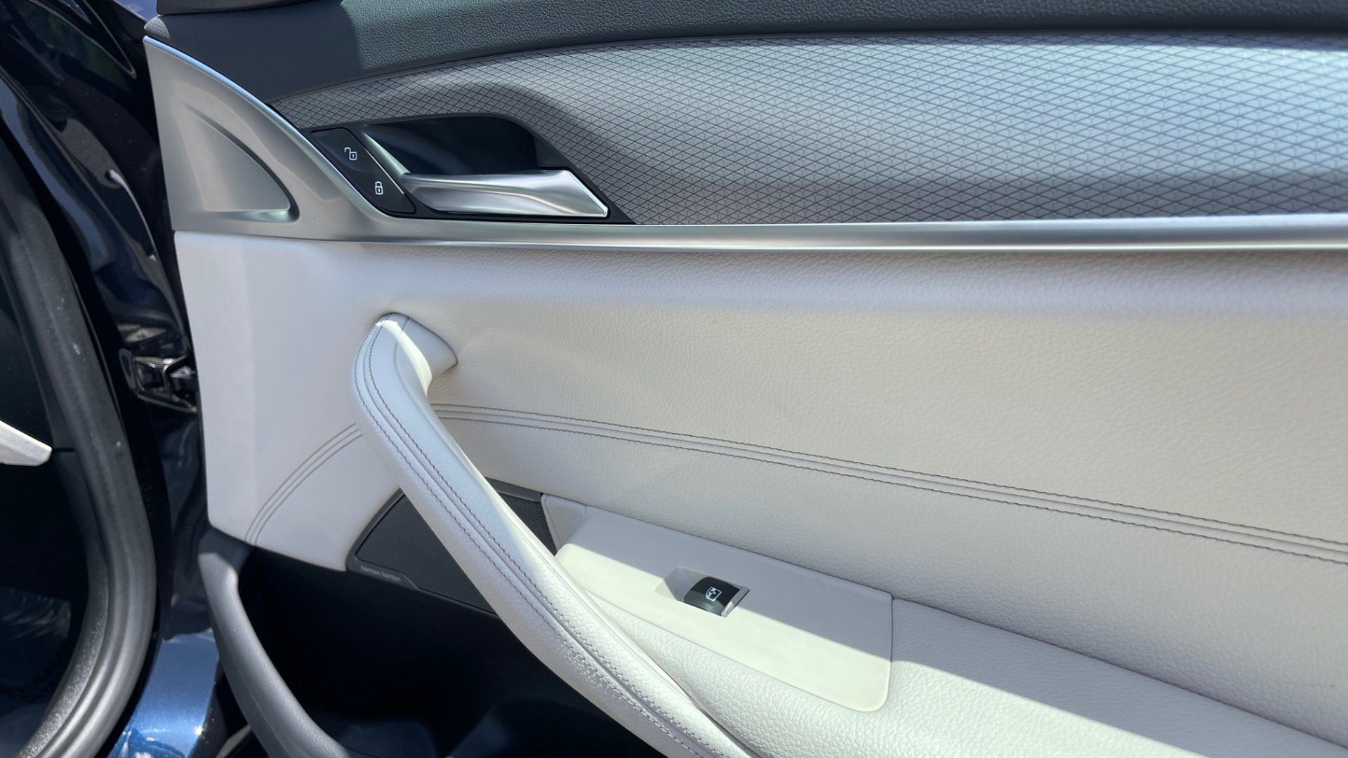 Used 2018 BMW 5 SERIES 540I M-SPORT / EXECUTIVE PKG / DRVR ASST PKG / BLIND SPOT / LANE DEPART for sale Sold at Formula Imports in Charlotte NC 28227 70