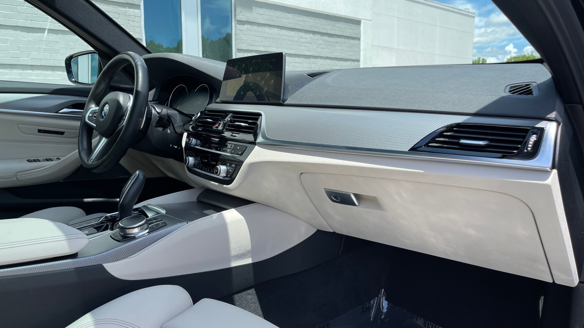 Used 2018 BMW 5 SERIES 540I M-SPORT / EXECUTIVE PKG / DRVR ASST PKG / BLIND SPOT / LANE DEPART for sale Sold at Formula Imports in Charlotte NC 28227 73