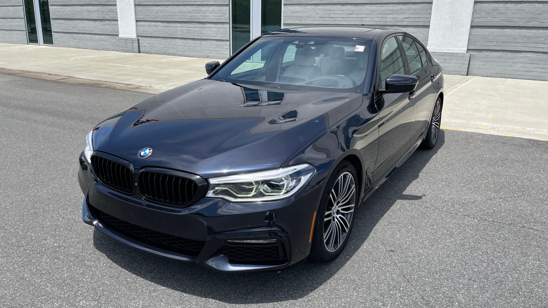 Used 2018 BMW 5 SERIES 540I M-SPORT / EXECUTIVE PKG / DRVR ASST PKG / BLIND SPOT / LANE DEPART for sale Sold at Formula Imports in Charlotte NC 28227 1