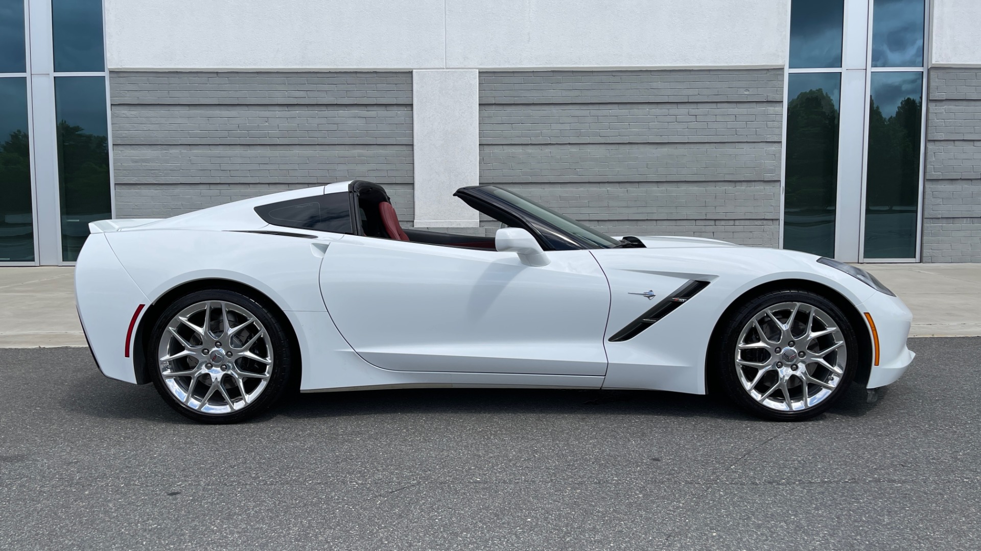 Used 2016 Chevrolet CORVETTE C7 STINGRAY COUPE Z51 3LT / NAV / PERF TRACTION MGMT / REARVIEW for sale Sold at Formula Imports in Charlotte NC 28227 9