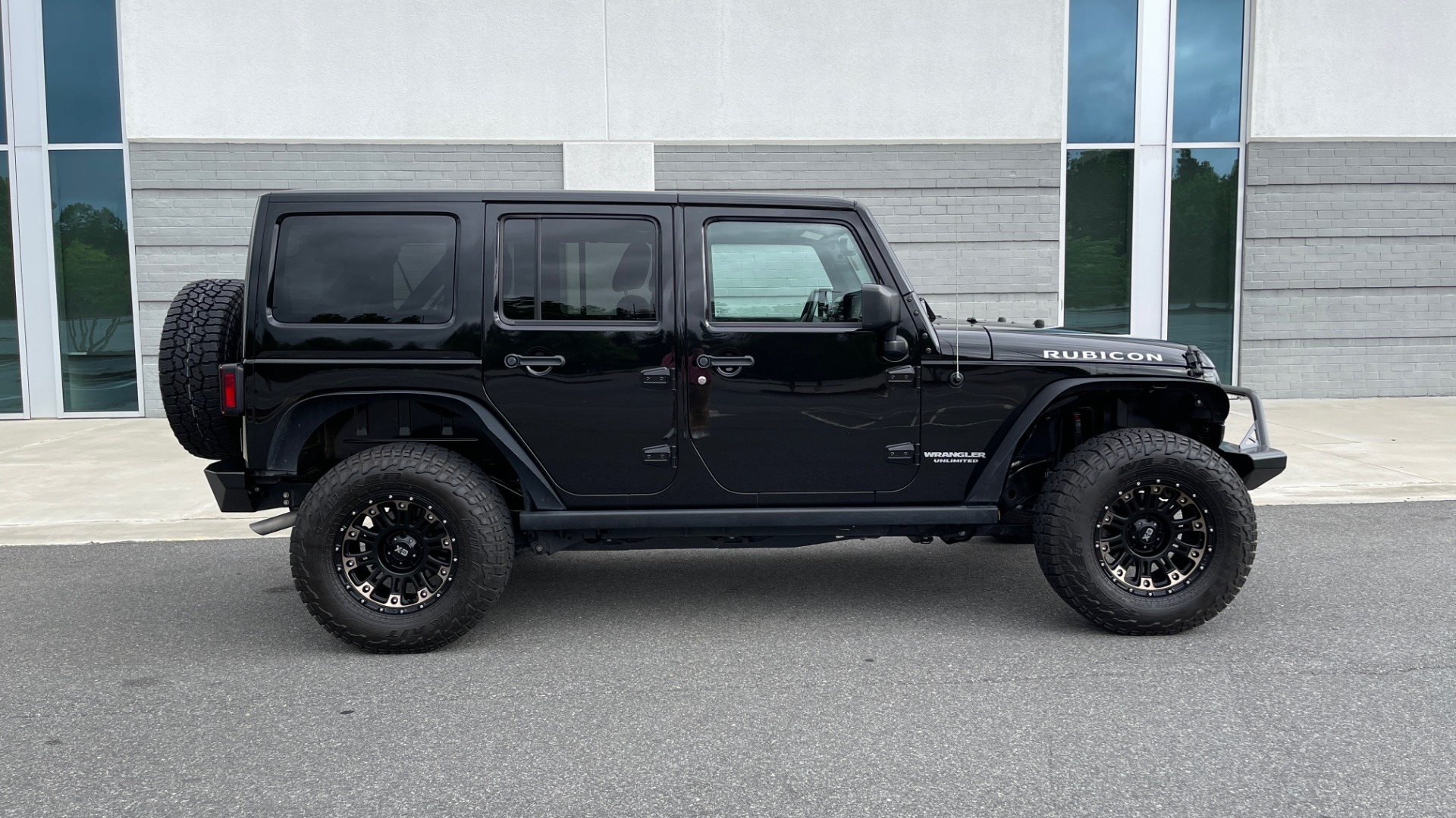 Used 2017 Jeep WRANGLER UNLIMITED RUBICON 4X4 / TOW PKG / HTD STS / ALPINE SOUND for sale Sold at Formula Imports in Charlotte NC 28227 6