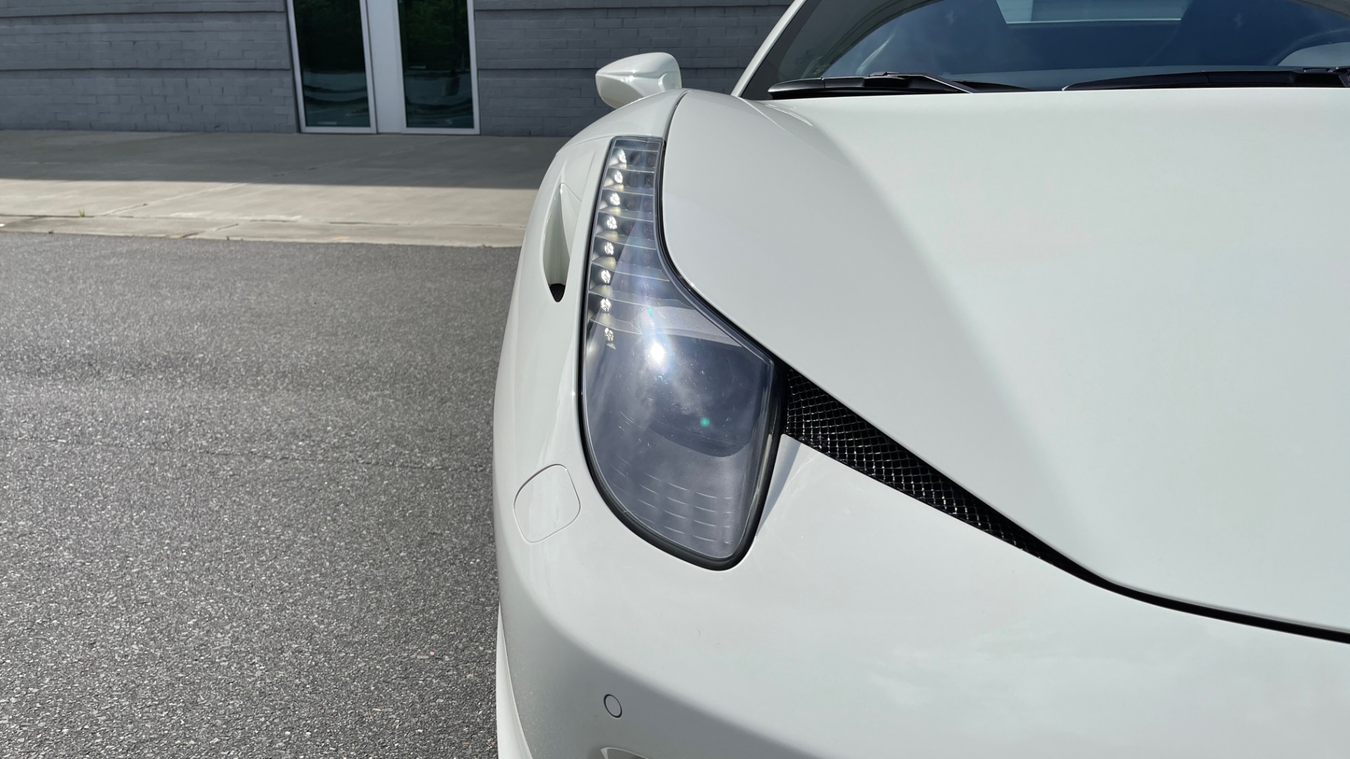 Used 2014 Ferrari 458 ITALIA SPIDER 570HP / F1 AUTO / CF SEATS / CARBON BRAKES / REARVIEW for sale Sold at Formula Imports in Charlotte NC 28227 23