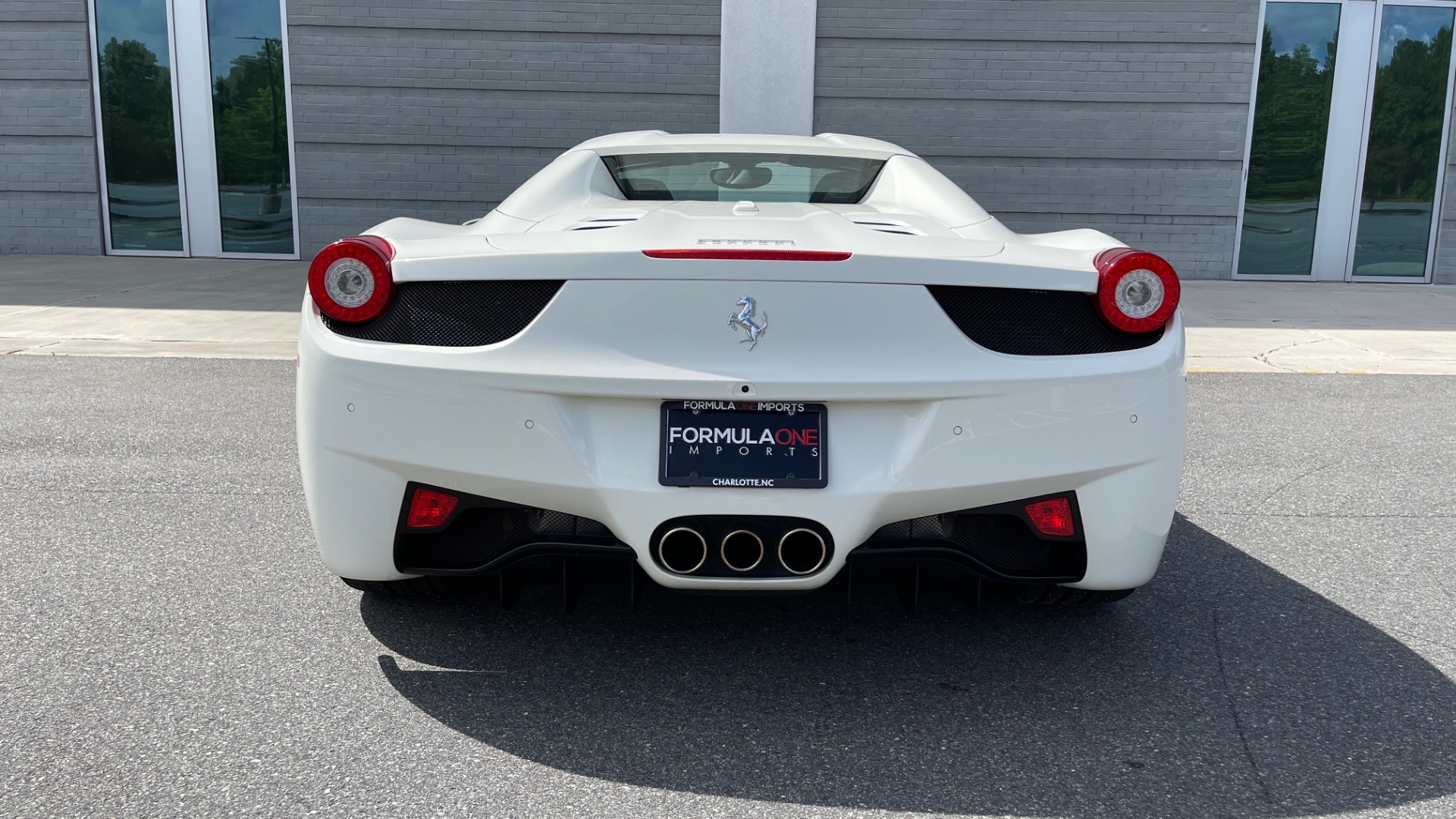 Used 2014 Ferrari 458 ITALIA SPIDER 570HP / F1 AUTO / CF SEATS / CARBON BRAKES / REARVIEW for sale Sold at Formula Imports in Charlotte NC 28227 29