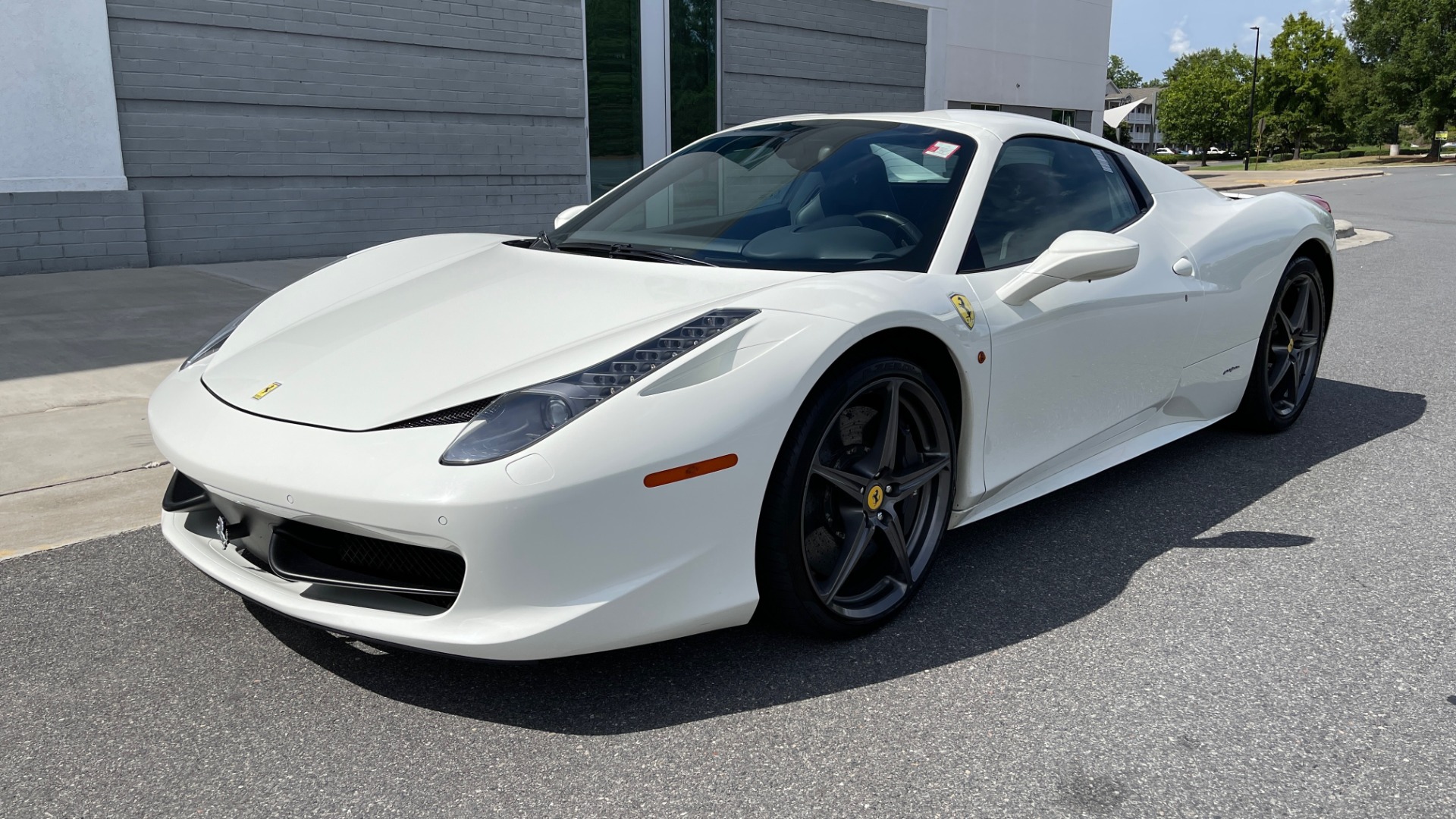 Used 2014 Ferrari 458 ITALIA SPIDER 570HP / F1 AUTO / CF SEATS / CARBON BRAKES / REARVIEW for sale Sold at Formula Imports in Charlotte NC 28227 3