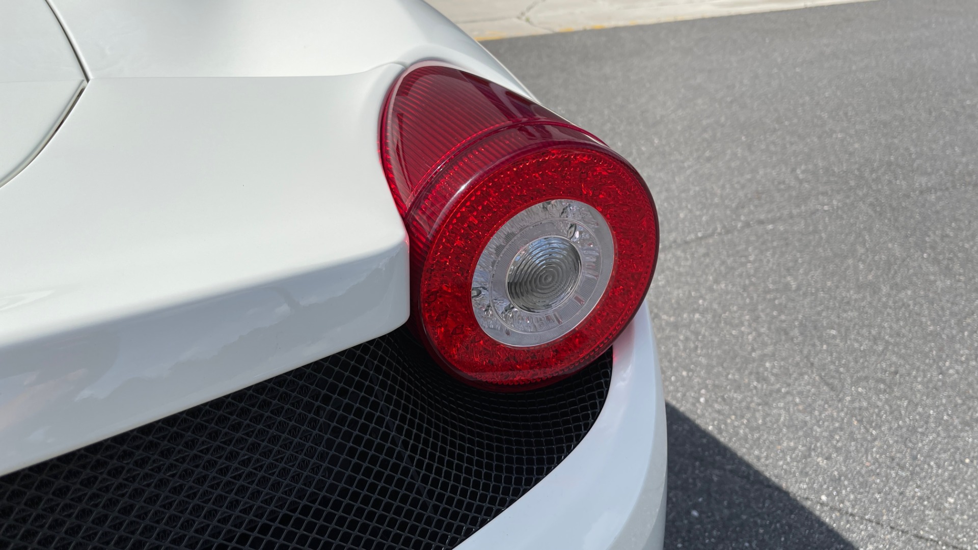 Used 2014 Ferrari 458 ITALIA SPIDER 570HP / F1 AUTO / CF SEATS / CARBON BRAKES / REARVIEW for sale Sold at Formula Imports in Charlotte NC 28227 31