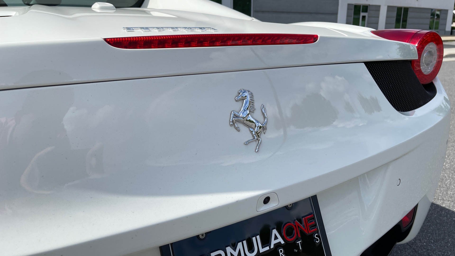 Used 2014 Ferrari 458 ITALIA SPIDER 570HP / F1 AUTO / CF SEATS / CARBON BRAKES / REARVIEW for sale Sold at Formula Imports in Charlotte NC 28227 32