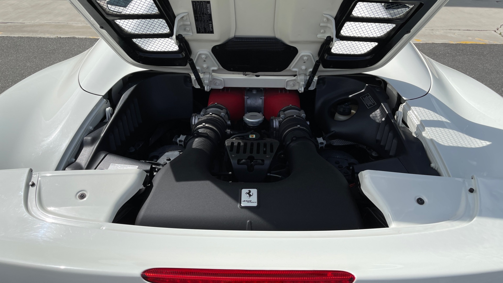 Used 2014 Ferrari 458 ITALIA SPIDER 570HP / F1 AUTO / CF SEATS / CARBON BRAKES / REARVIEW for sale Sold at Formula Imports in Charlotte NC 28227 34