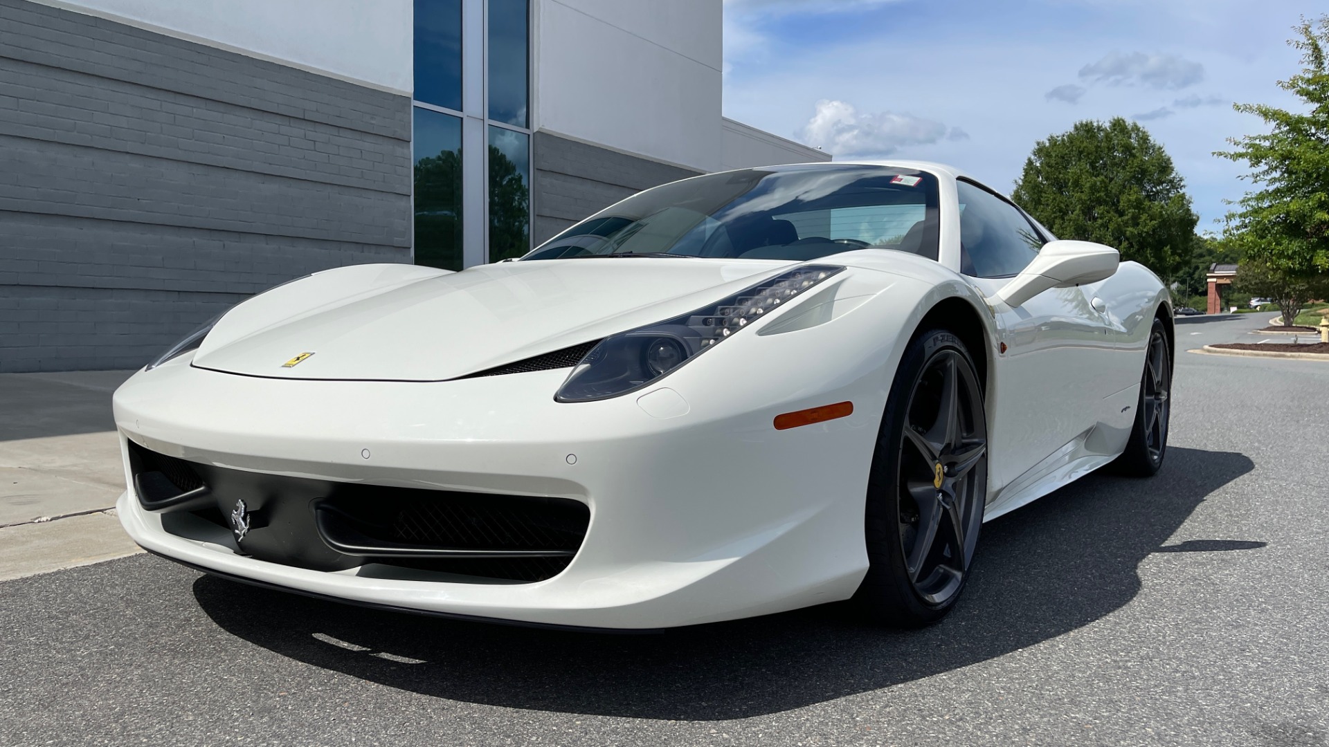 Used 2014 Ferrari 458 ITALIA SPIDER 570HP / F1 AUTO / CF SEATS / CARBON BRAKES / REARVIEW for sale Sold at Formula Imports in Charlotte NC 28227 5