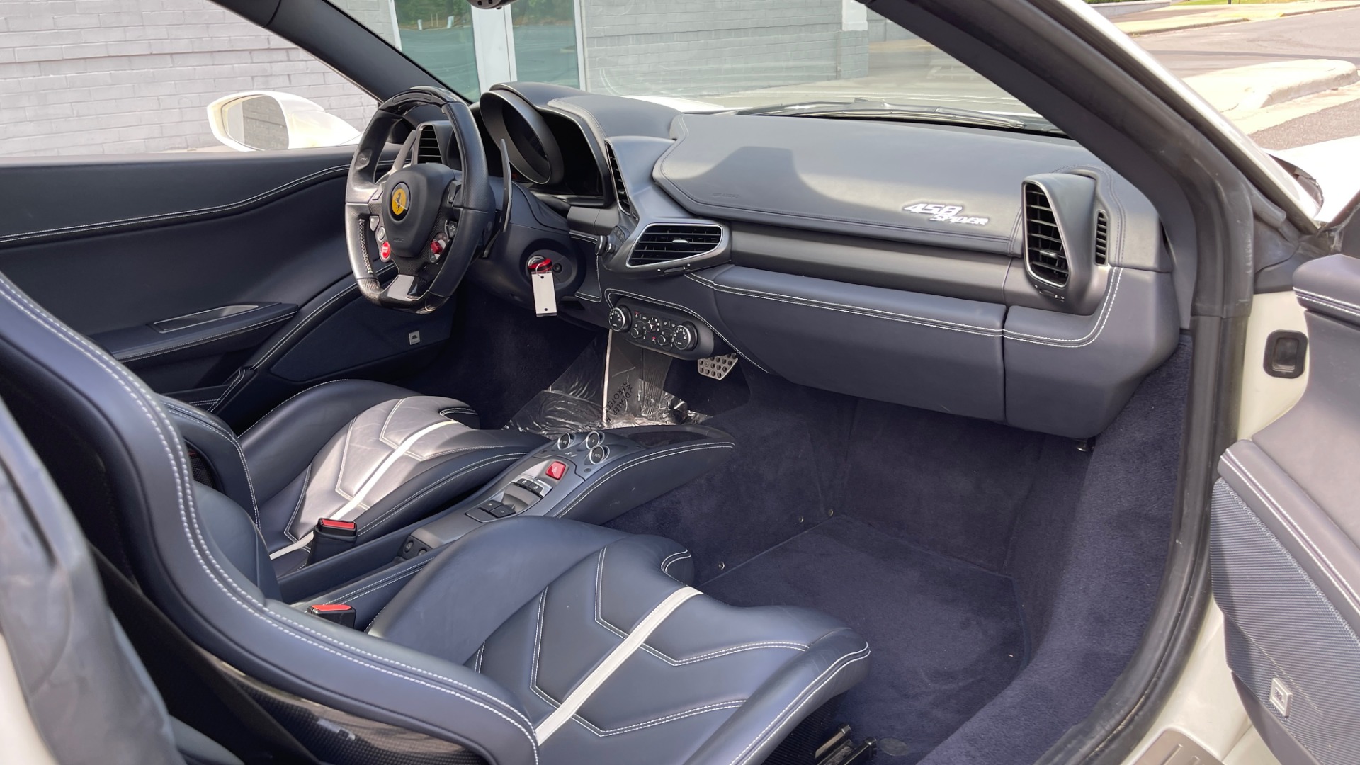 Used 2014 Ferrari 458 ITALIA SPIDER 570HP / F1 AUTO / CF SEATS / CARBON BRAKES / REARVIEW for sale Sold at Formula Imports in Charlotte NC 28227 66